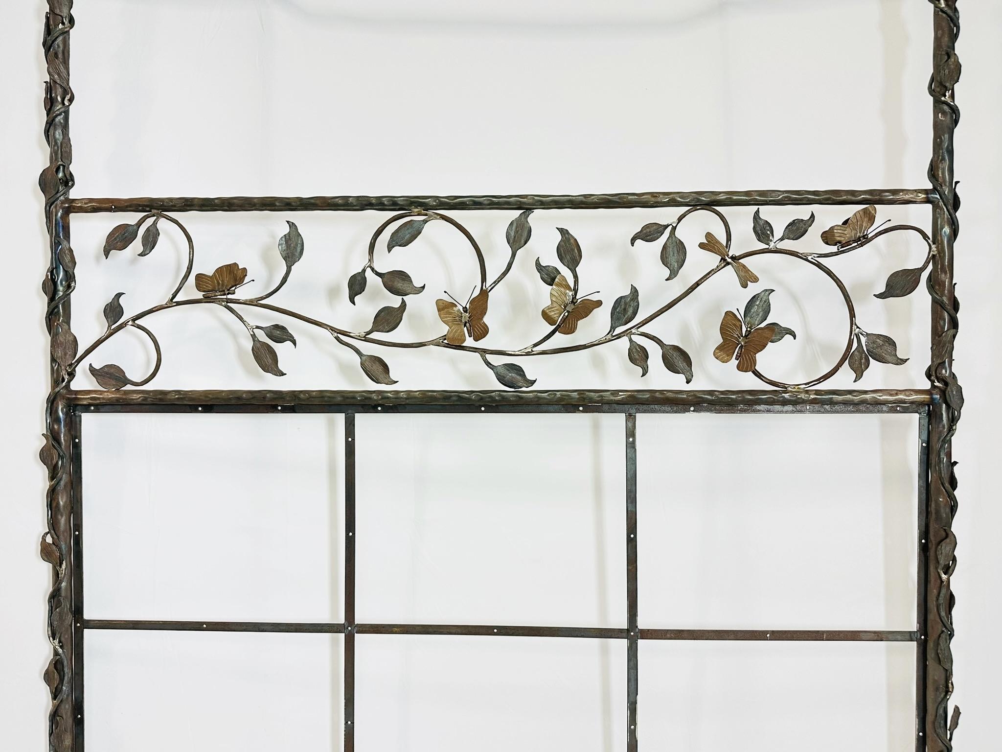 Late 20th Century Wrought Iron Queen Size Poster Bed by Paul Ferrante For Sale