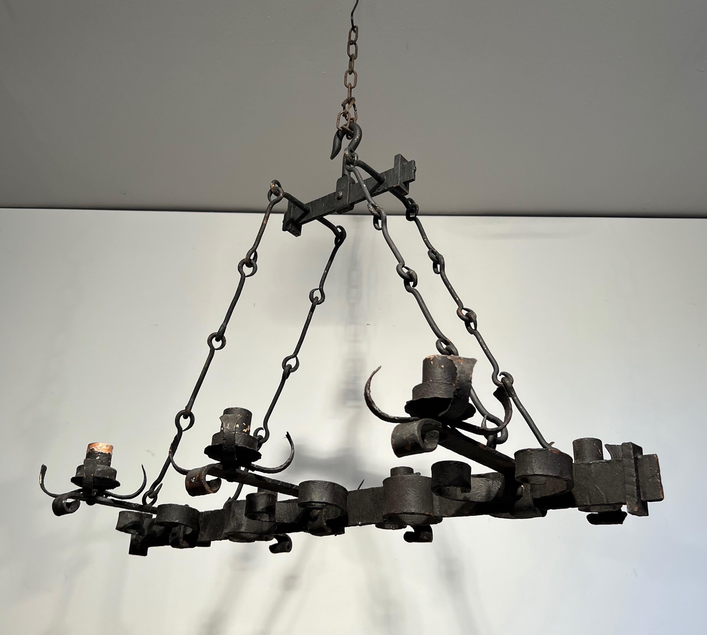 Wrought Iron Rectangular Chandelier in the Gothic Style. Circa 1950 In Good Condition In Marcq-en-Barœul, Hauts-de-France