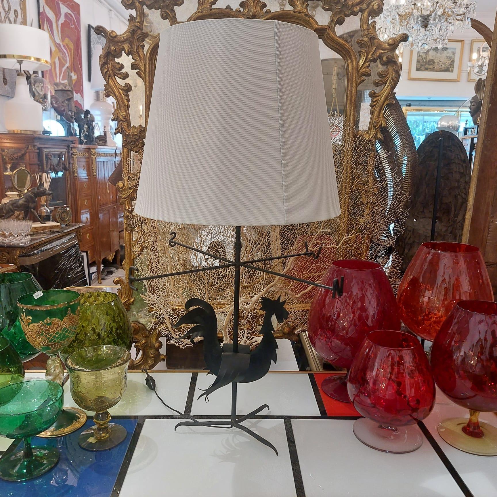 Lampe girouette coq en fer forgé, années 1950 en vente 2