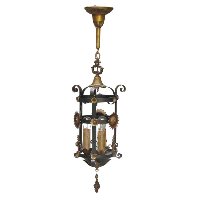 lanterne en fer forgé suspendue