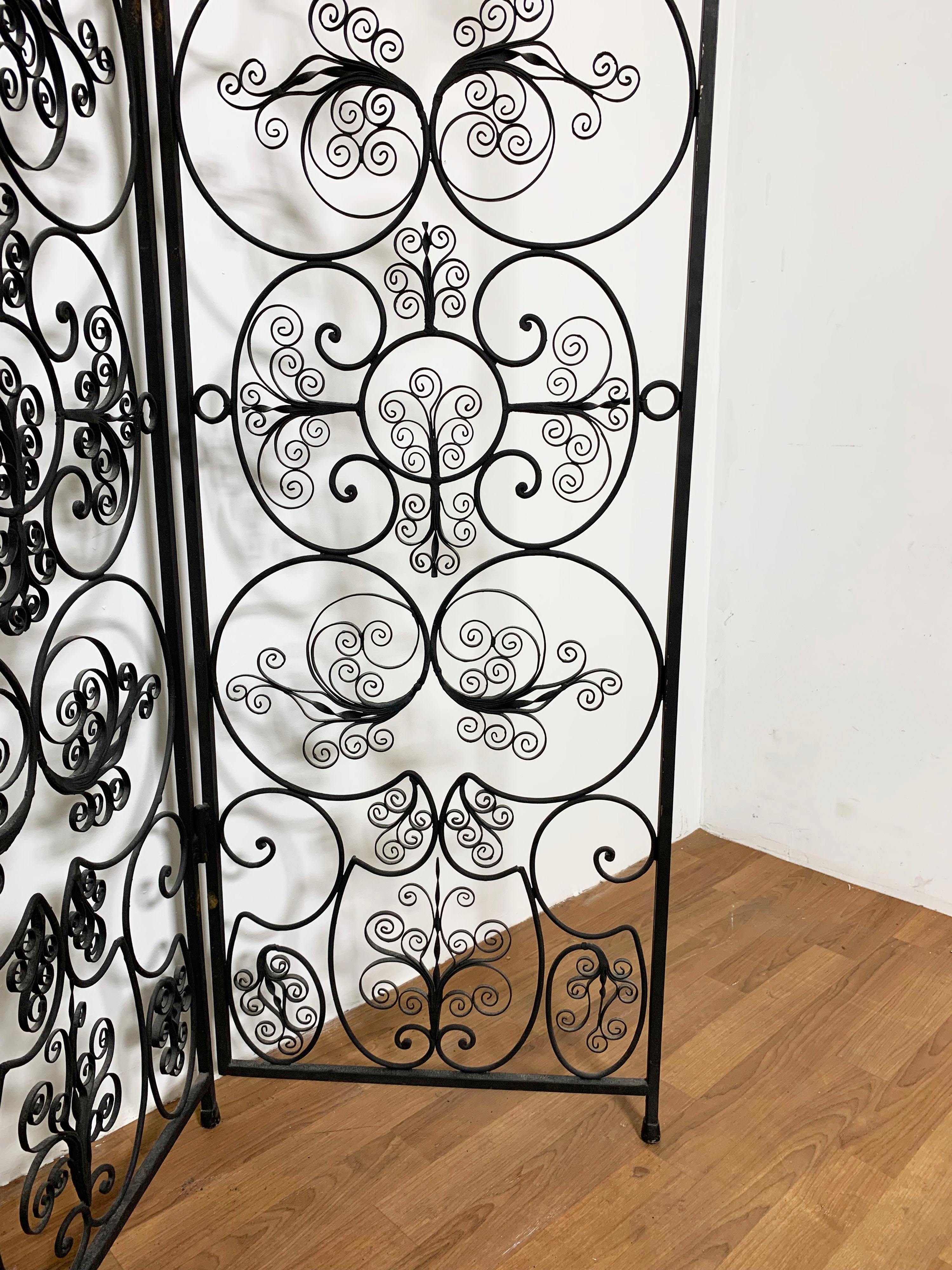 Wrought Iron Six Panel Moorish Room Divider Screen, Circa 1950s In Good Condition In Peabody, MA