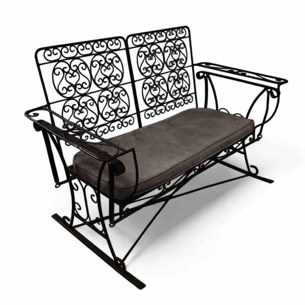 Schmiedeeiserner Slider Schaukelstuhl & Settee Patio Outdoor-Set mit geschwungenen Armlehnen (Moderne der Mitte des Jahrhunderts) im Angebot