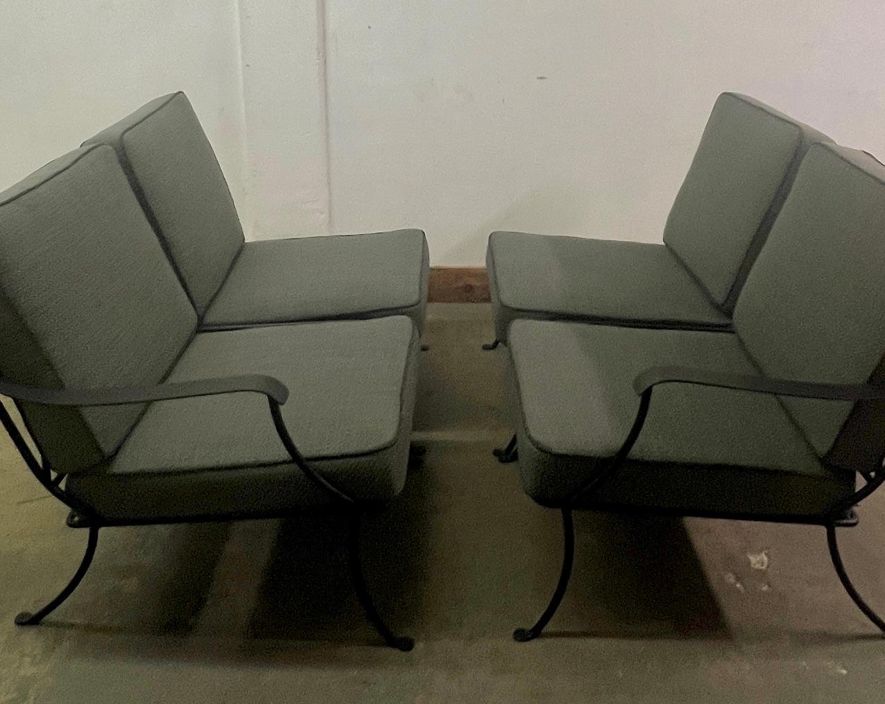 Canapé en fer forgé avec quatre salons mobiles dans le style italien Salterini en vente 1