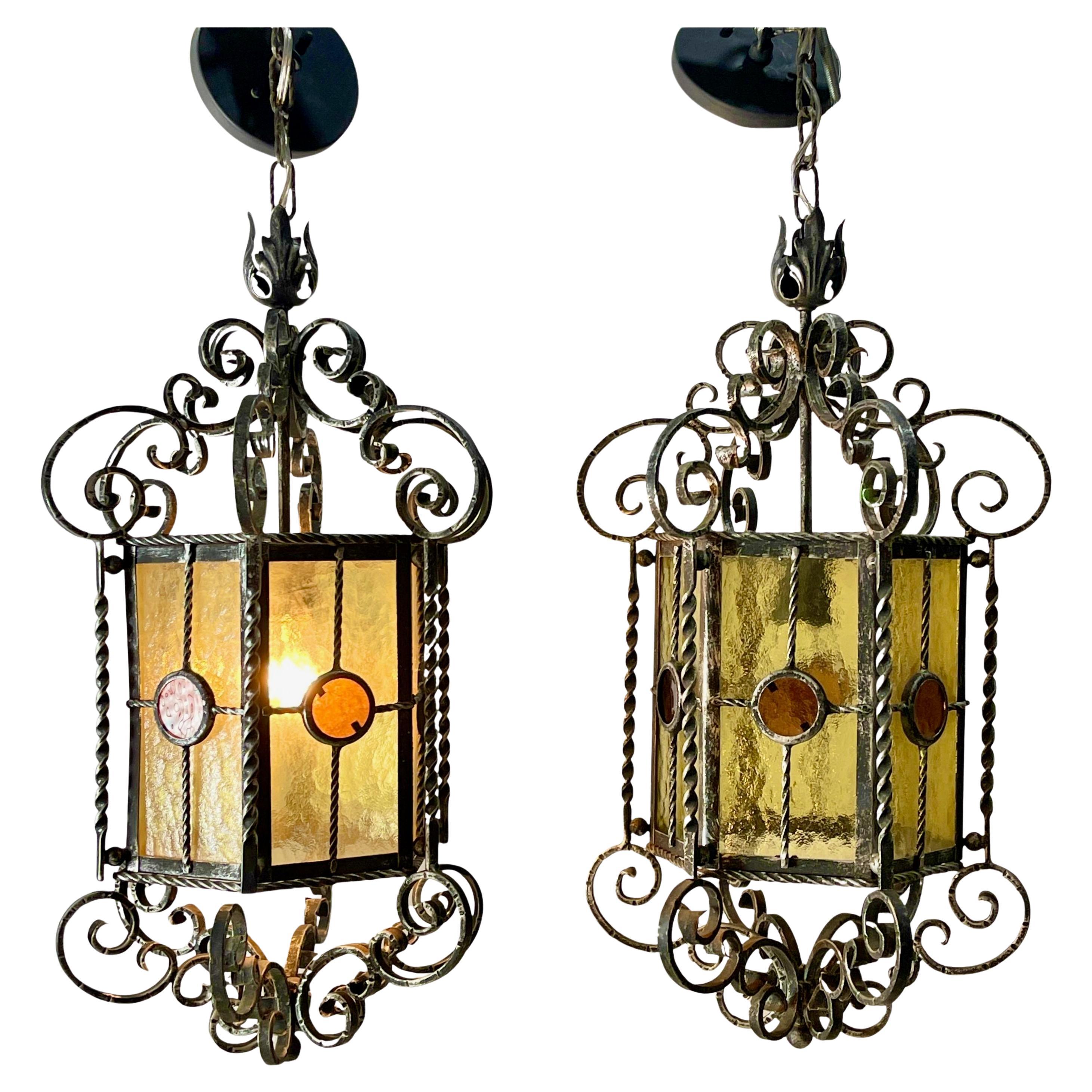 Faroles Góticos Italianos de Hierro Forjado y Stained glass (2 disponibles)