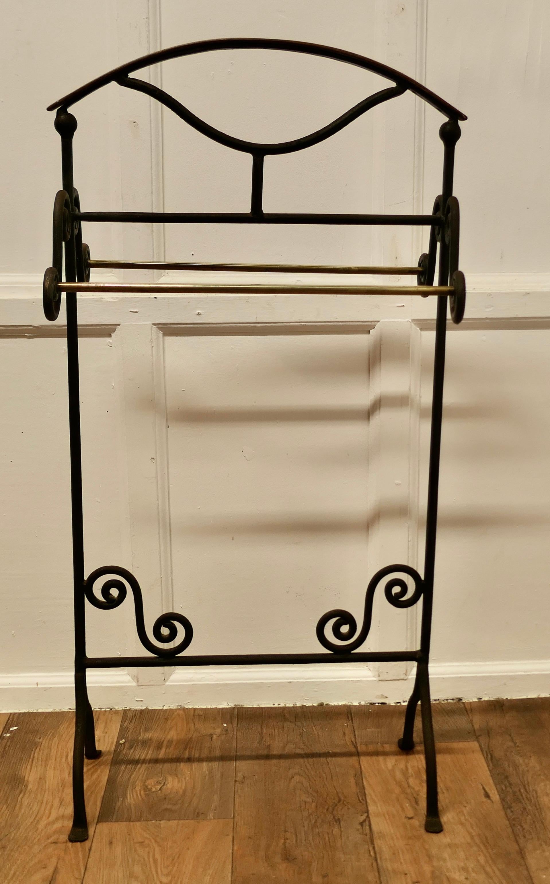 Wrought Iron Towel Rail or Clothes Airer  The Towel Rail or Clothes Airer has pr In Good Condition For Sale In Chillerton, Isle of Wight
