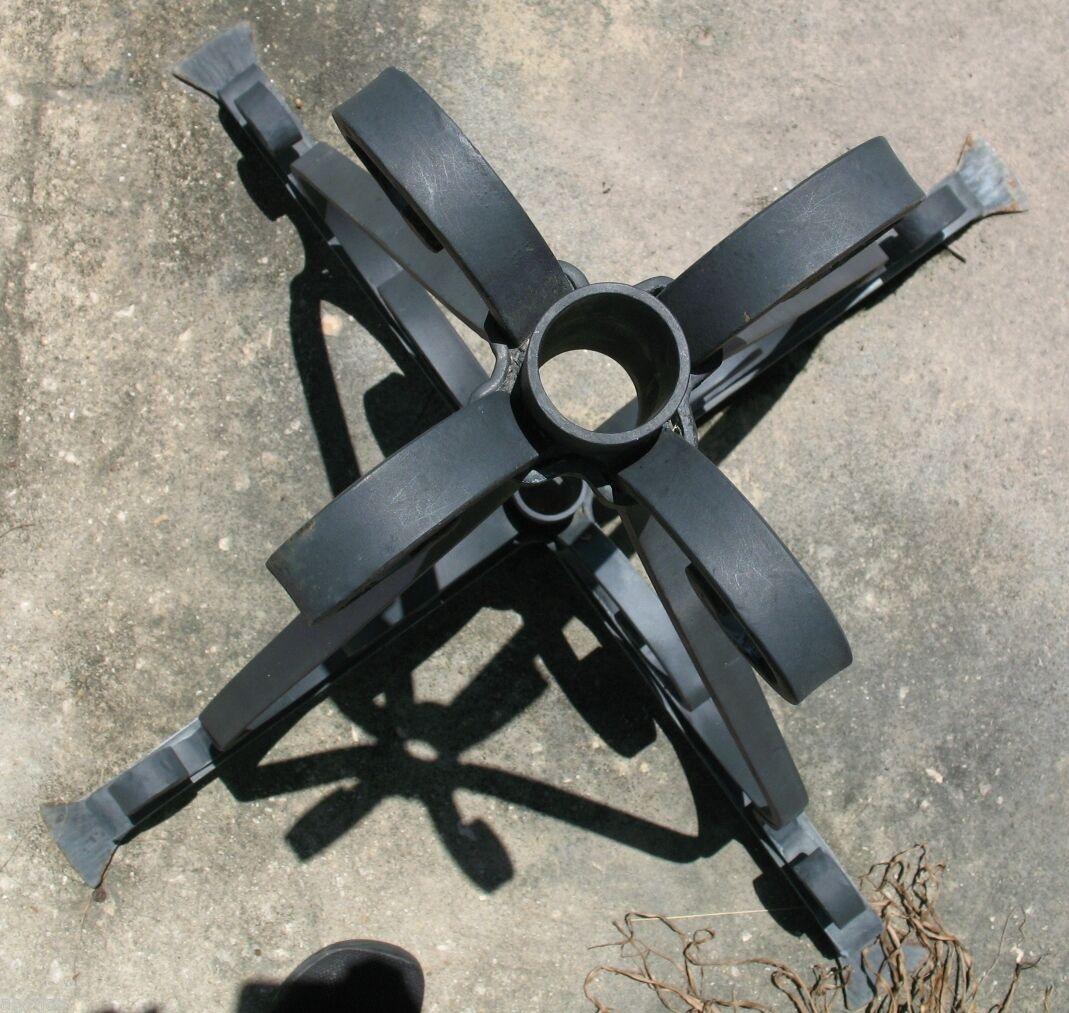 Addison Mizner Attributed Wrought Iron Umbrella Holder In Good Condition For Sale In West Palm Beach, FL