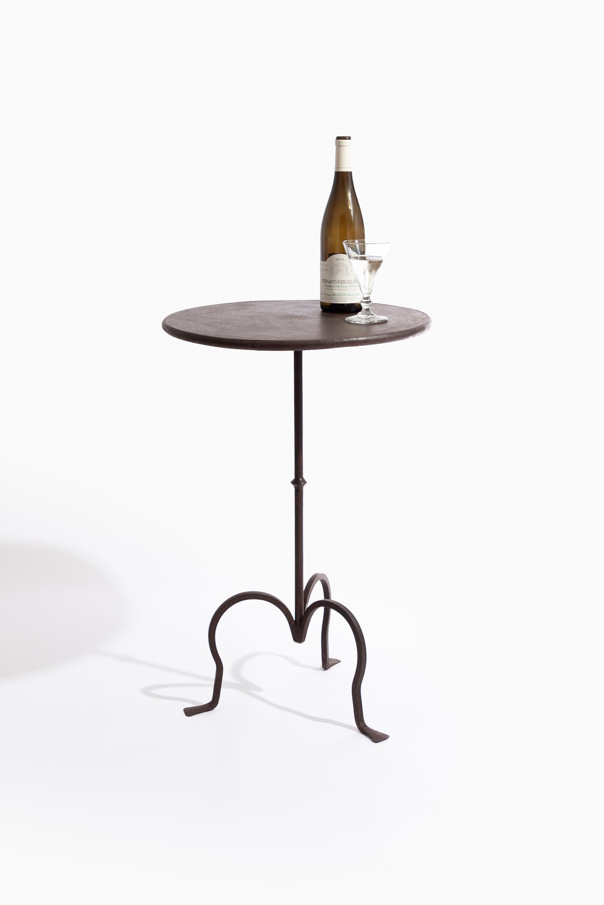 Table à vin en fer forgé Neuf - En vente à London, GB