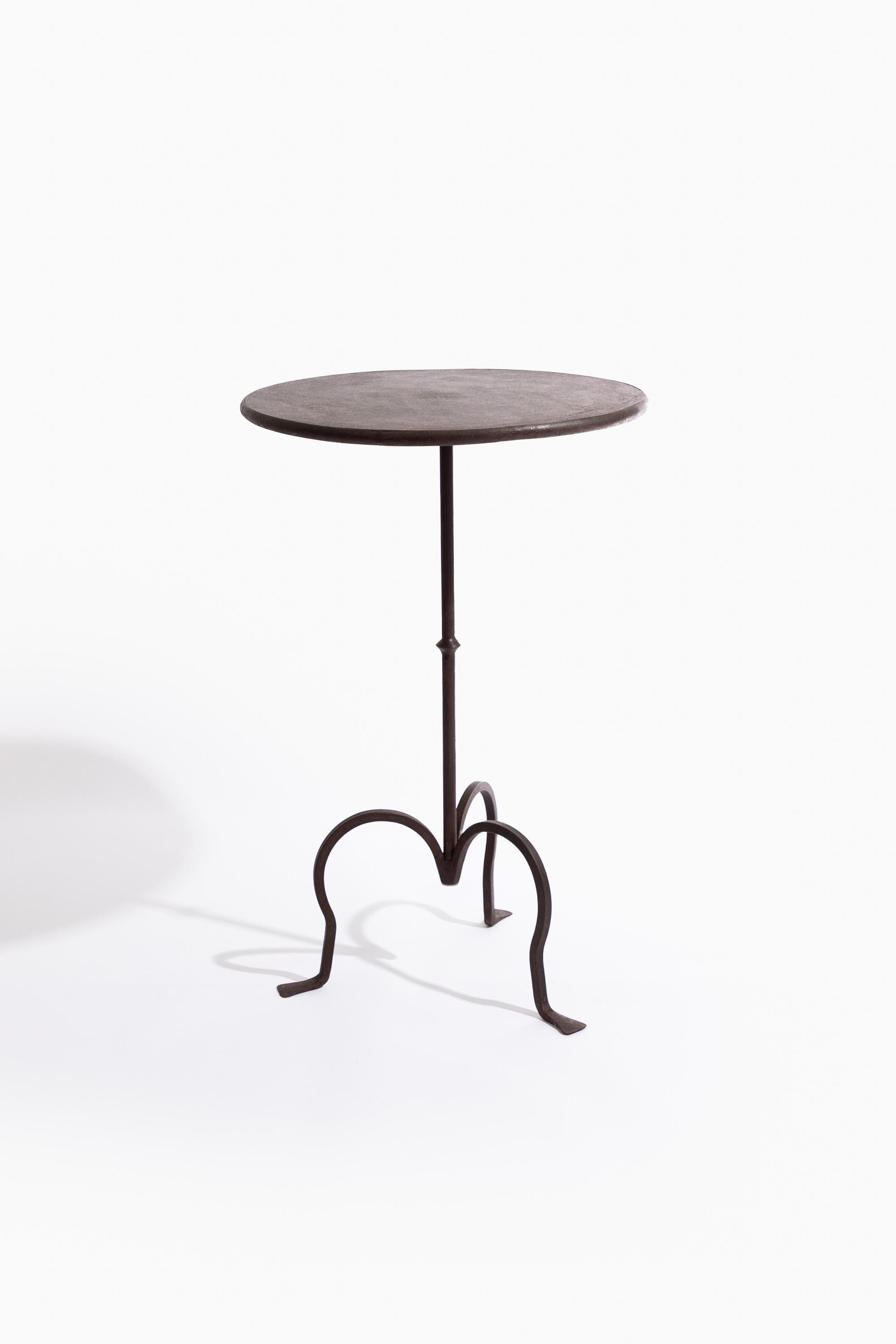 XXIe siècle et contemporain Table à vin en fer forgé en vente