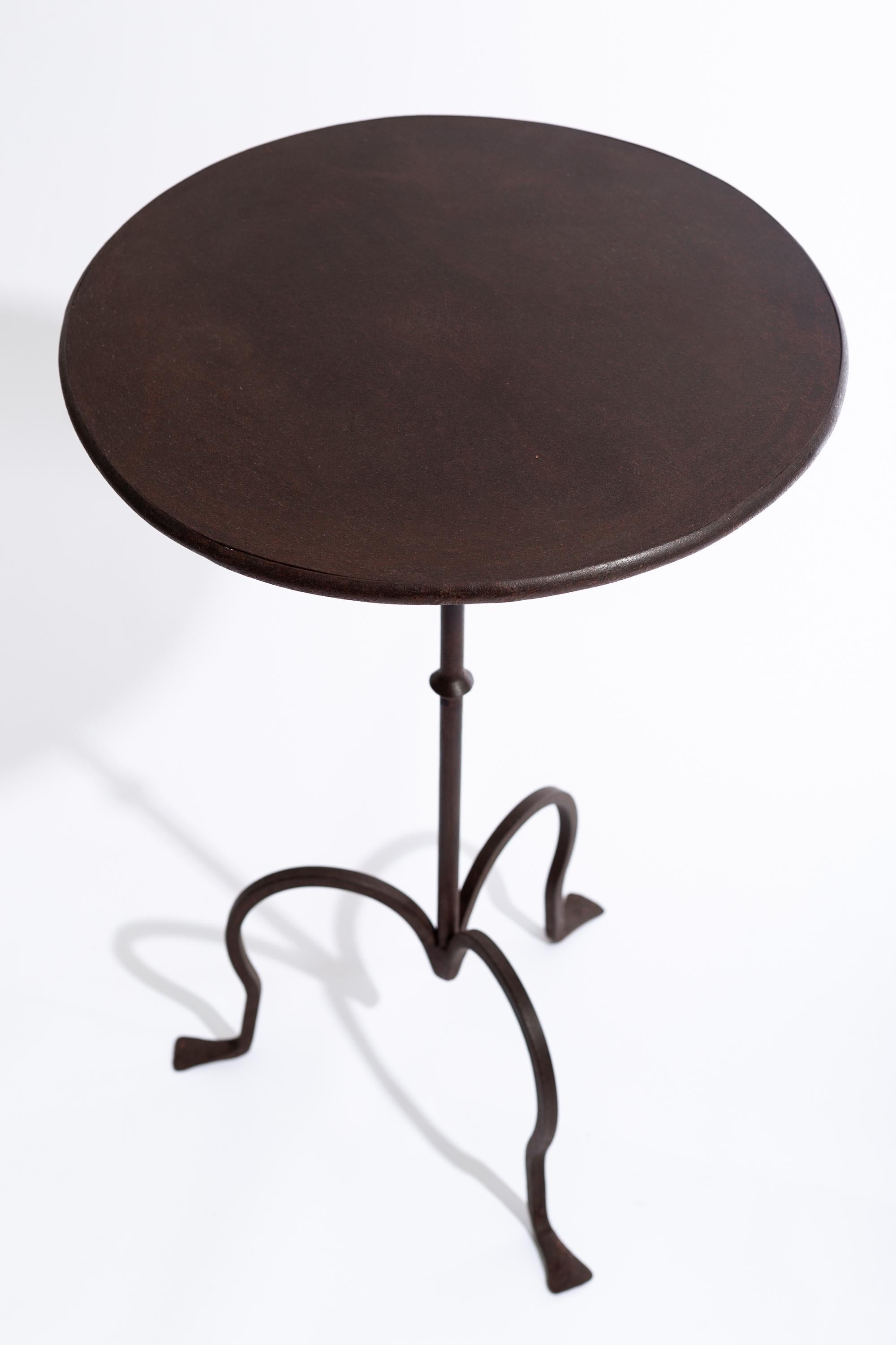 Fer forgé Table à vin en fer forgé en vente