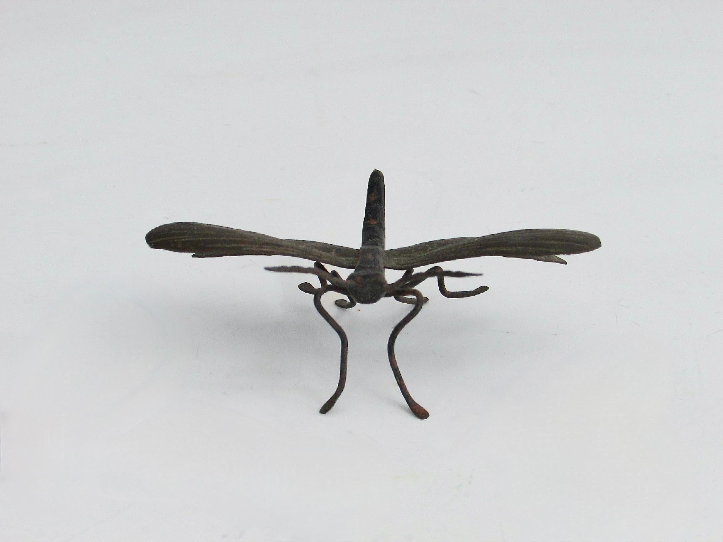 Fait main Sculpture de libellule Okimono Jizai ailée en fer forgé en vente