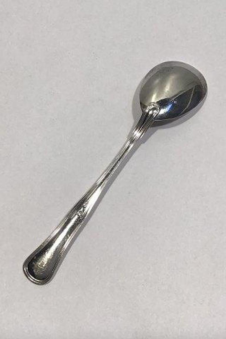 W&S Sørensen silver Dobbeltriflet Old Danish jam spoon.

Measures 13.5 cm(5 5/16 in).
  