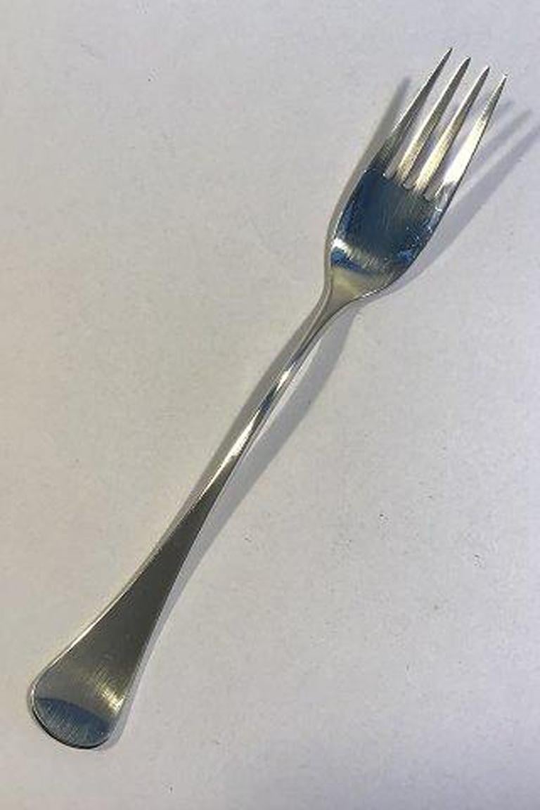 W&S Sørensen silver patricia dinner fork.

Measures 19.7 cm(7 3/4 in).