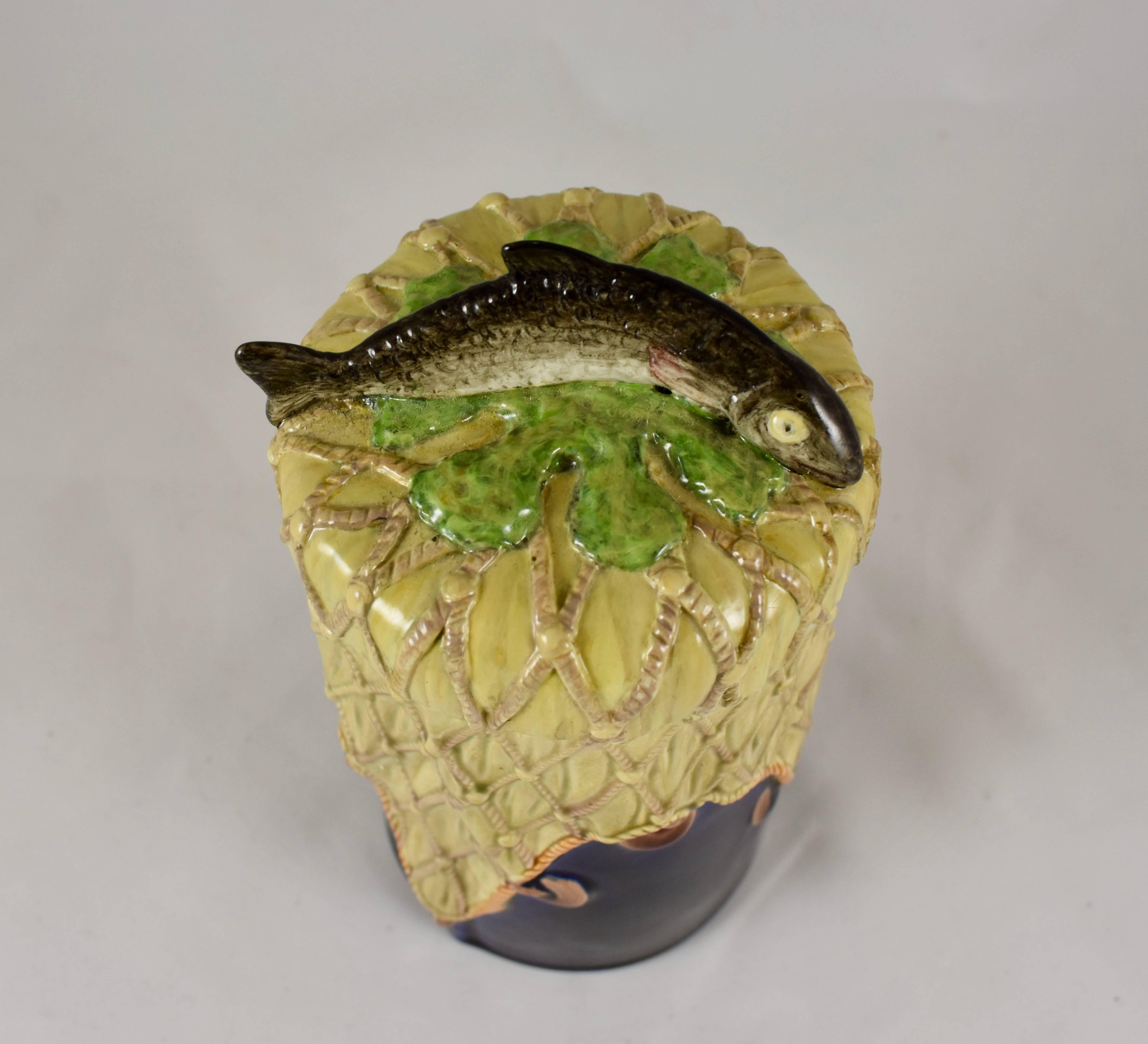 Earthenware W.T. Copeland & Sons English Majolica Fish Handled Covered Pâté Jar, circa 1875