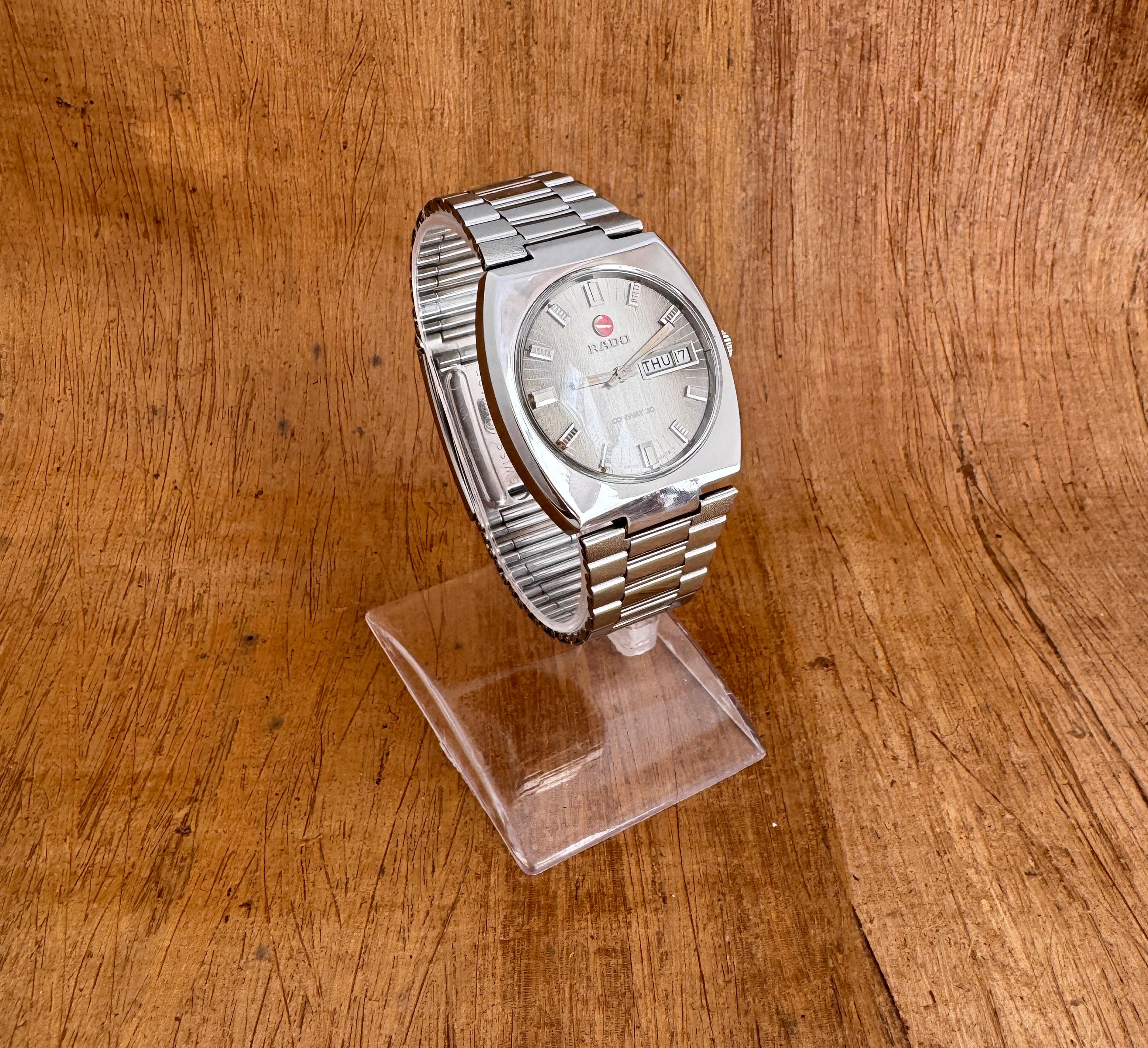 WTS] RADO CONWAY 30 watch Automatic Rare Dial Day / Date Stainless Steel Watch In condizioni buone in vendita a Toronto, CA