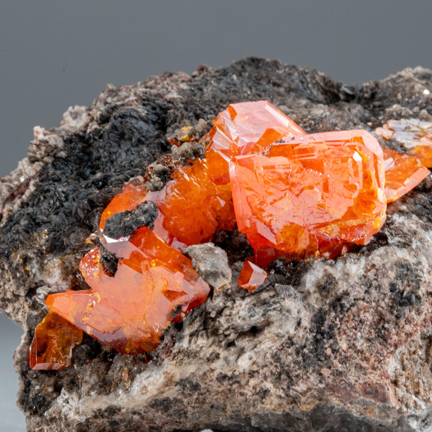 Wulfenite From Red Cloud Mine, Silver District, La Paz County, Arizona In New Condition In New York, NY