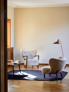 Wulff Lounge Chair in Sheepskin Scandinavian Grey 22 & Walnut for &Tradition