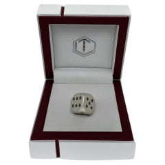 Würfel aus Sterlingsilber mit Diamanten im weißen Etui