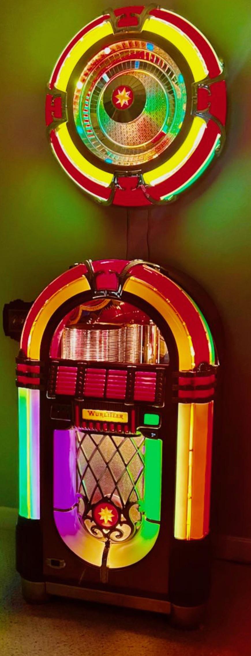 Wurlitzer Auxiliary #4008 Speaker Matches JukeBox. Rare 1946 Wurlitzer Jukebox 4000 bubbler. External speaker designed for the famed classic 1015 Wurlitzer Jukebox Amazing original condition, this is a reproduction, not available today but does