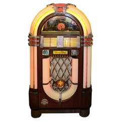 Juke Box Wurlitzer, modello originale rielaborato nel 2021 con lettore di compact disc