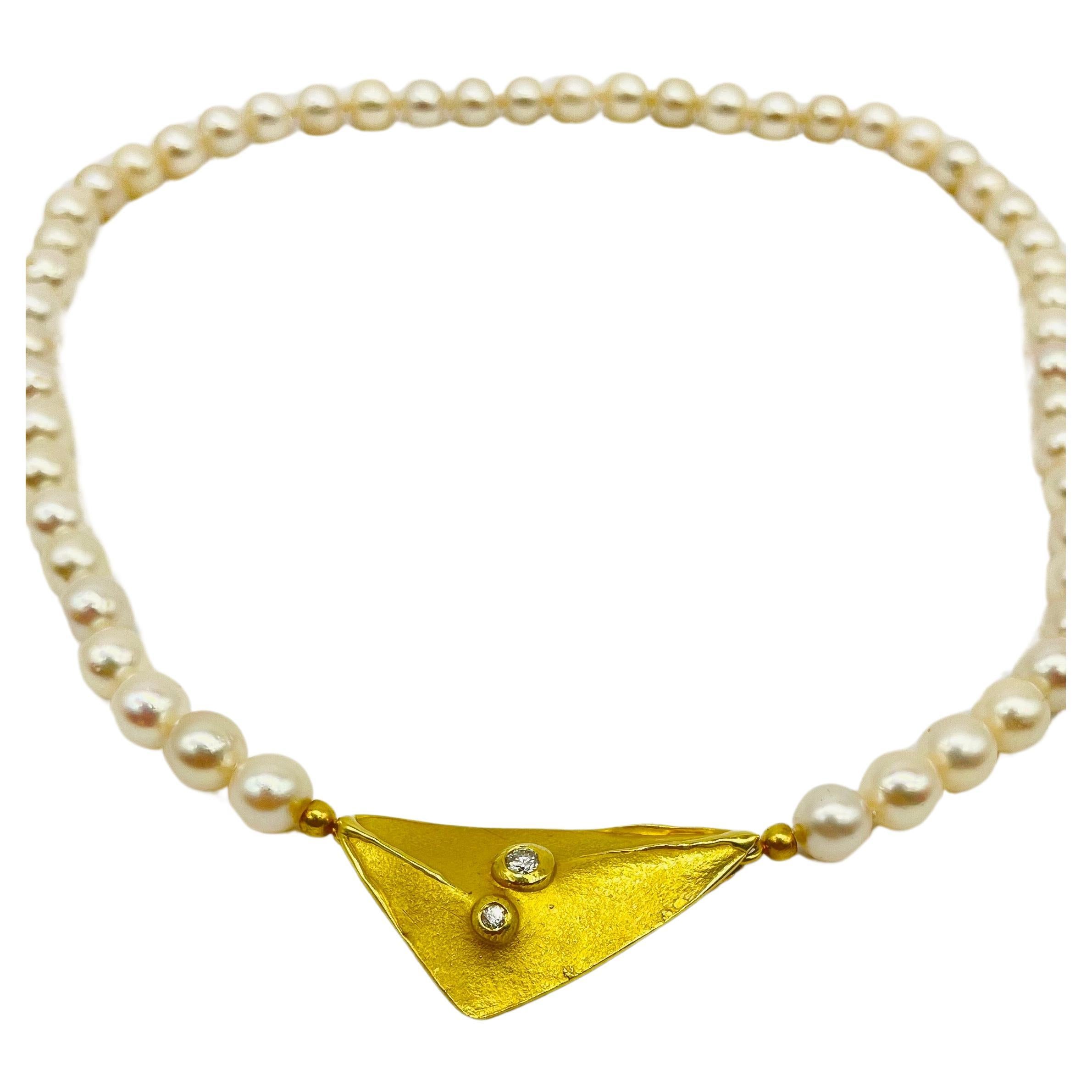 Wurzbacher 18k yellow gold pearl necklace with diamonds For Sale 1