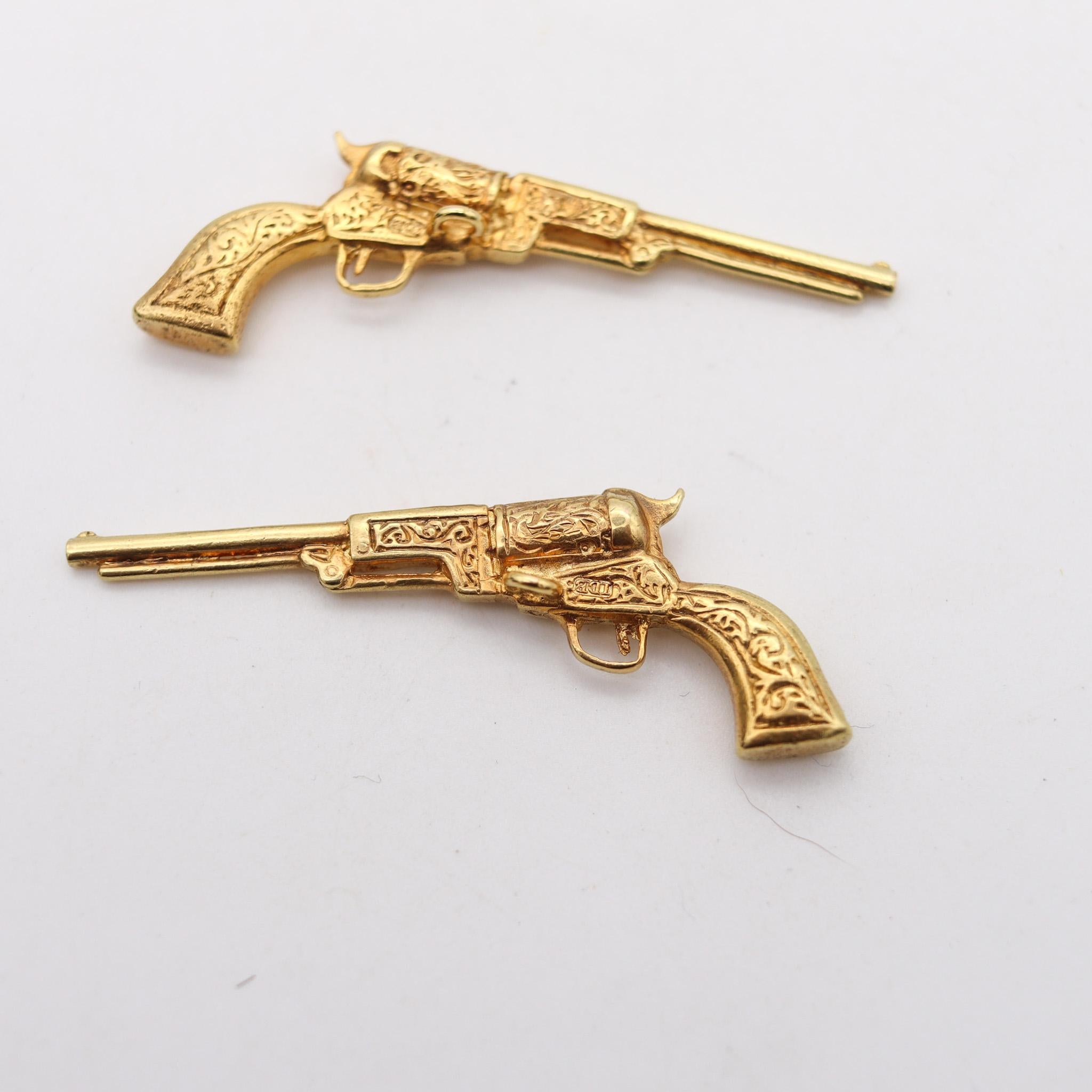 Men's Wust & Co. 1915 Art Deco Pistol Cufflinks In 18Kt Yellow Gold With Fitted Box For Sale