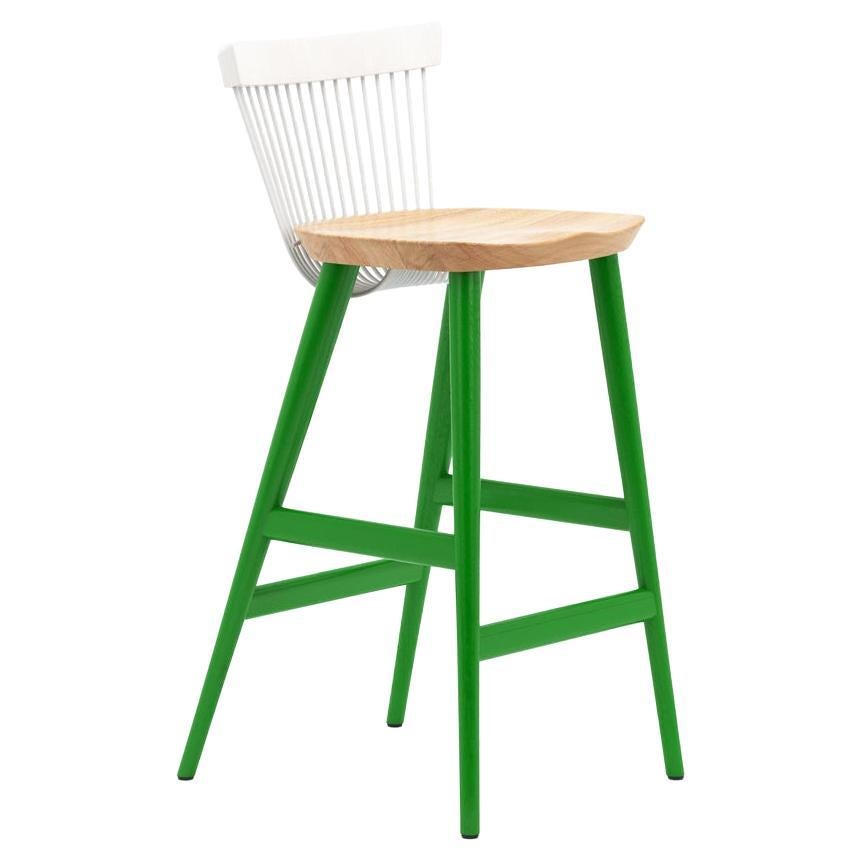 Tabouret de bar Ww Cs5, tige en chêne teinté et revêtement métallique en poudre en vente