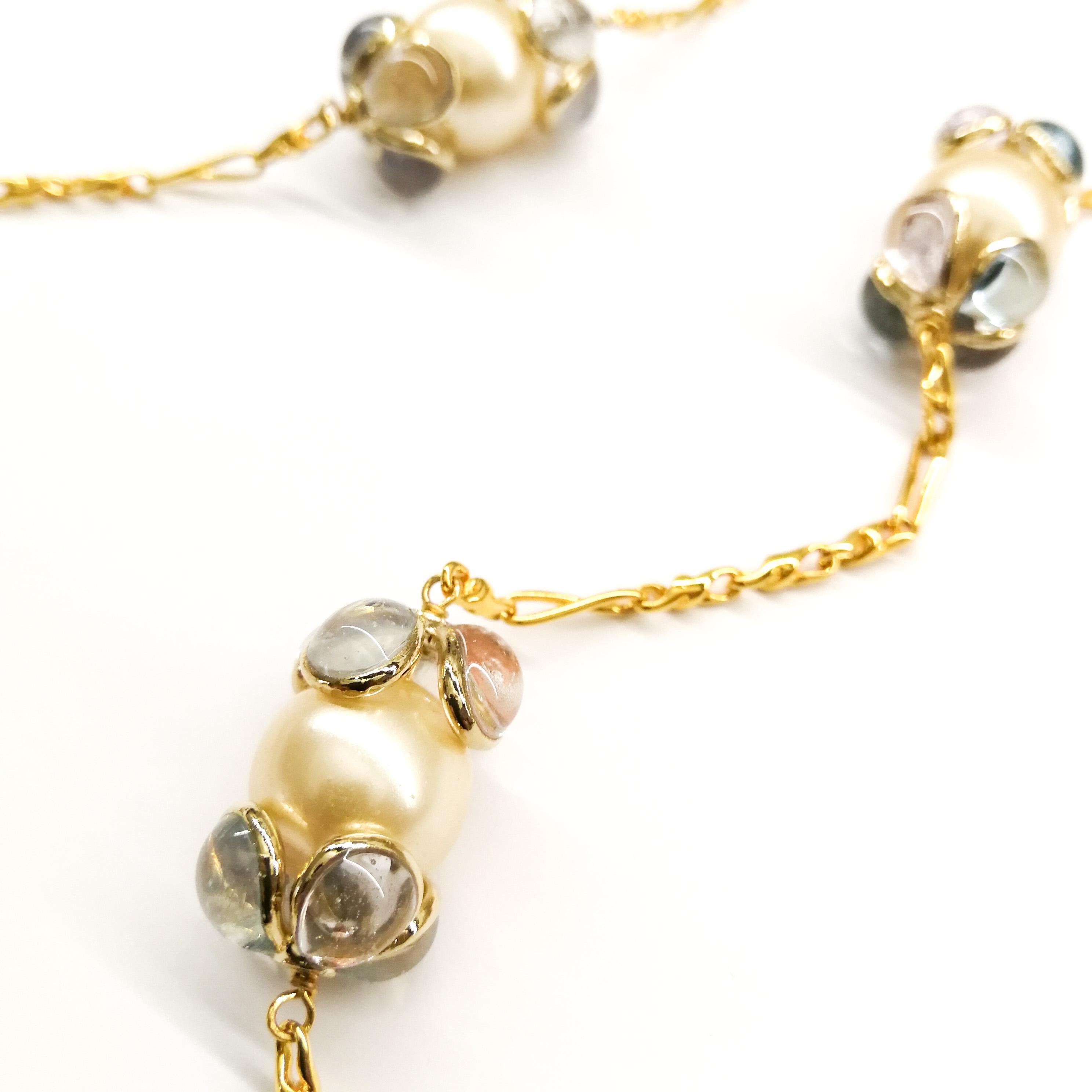 'WW' Collection long poured glass, pearl and gilt chain sautoir, France, 2018 In New Condition For Sale In Greyabbey, County Down