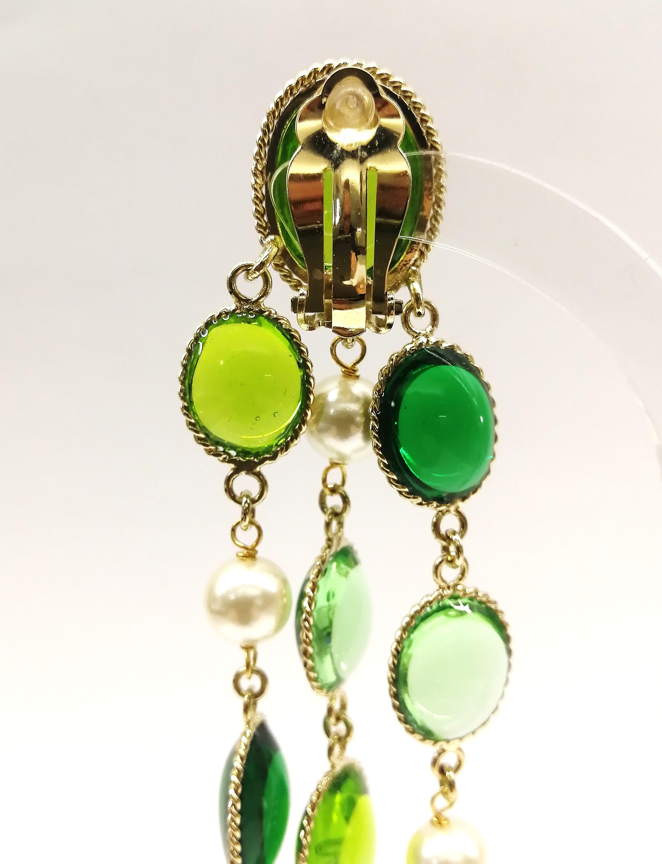 'WW' emerald and peridot poured glass, pearl 'Harlequin' drop earrings, 2018 For Sale 5