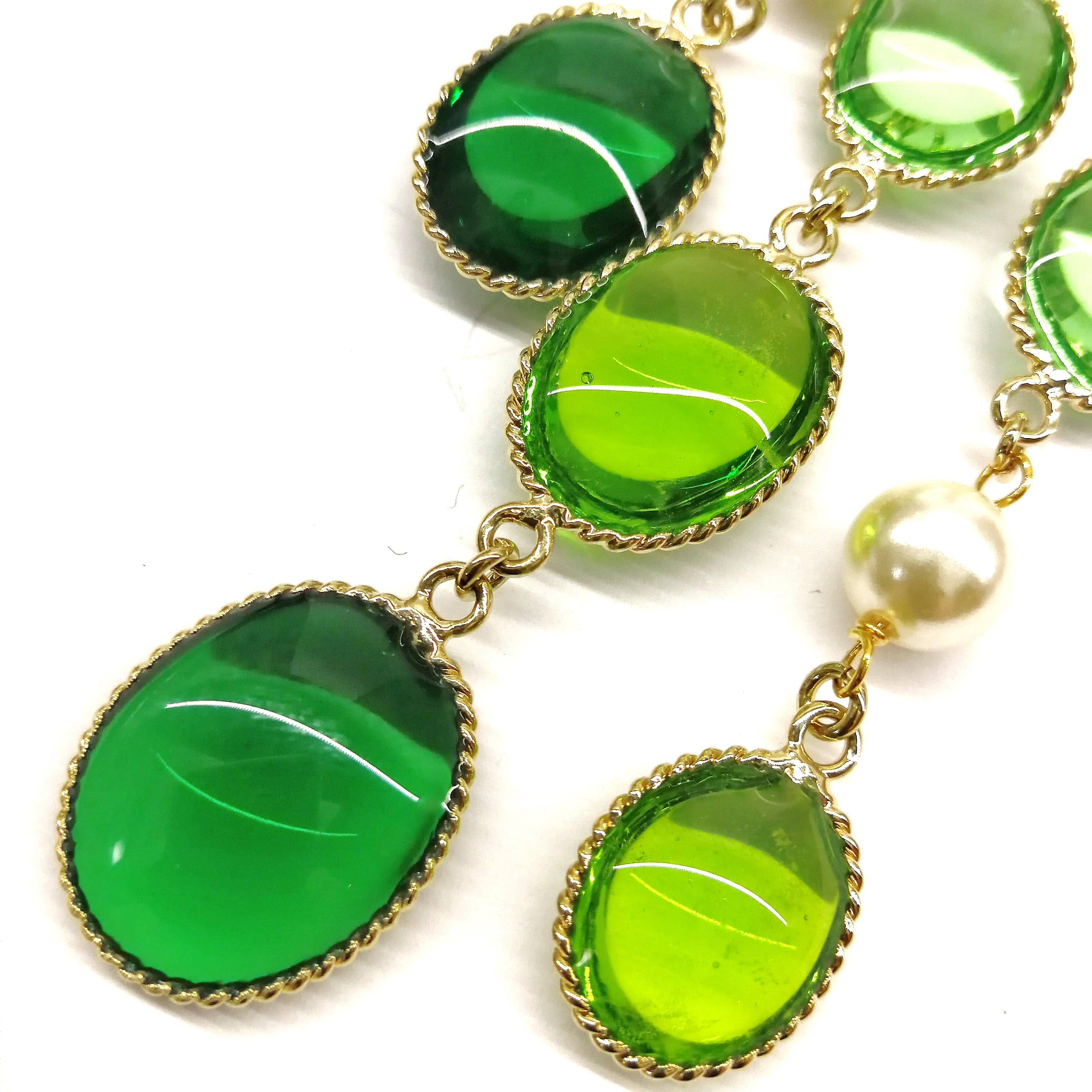 'WW' emerald and peridot poured glass, pearl 'Harlequin' drop earrings, 2018 For Sale 1
