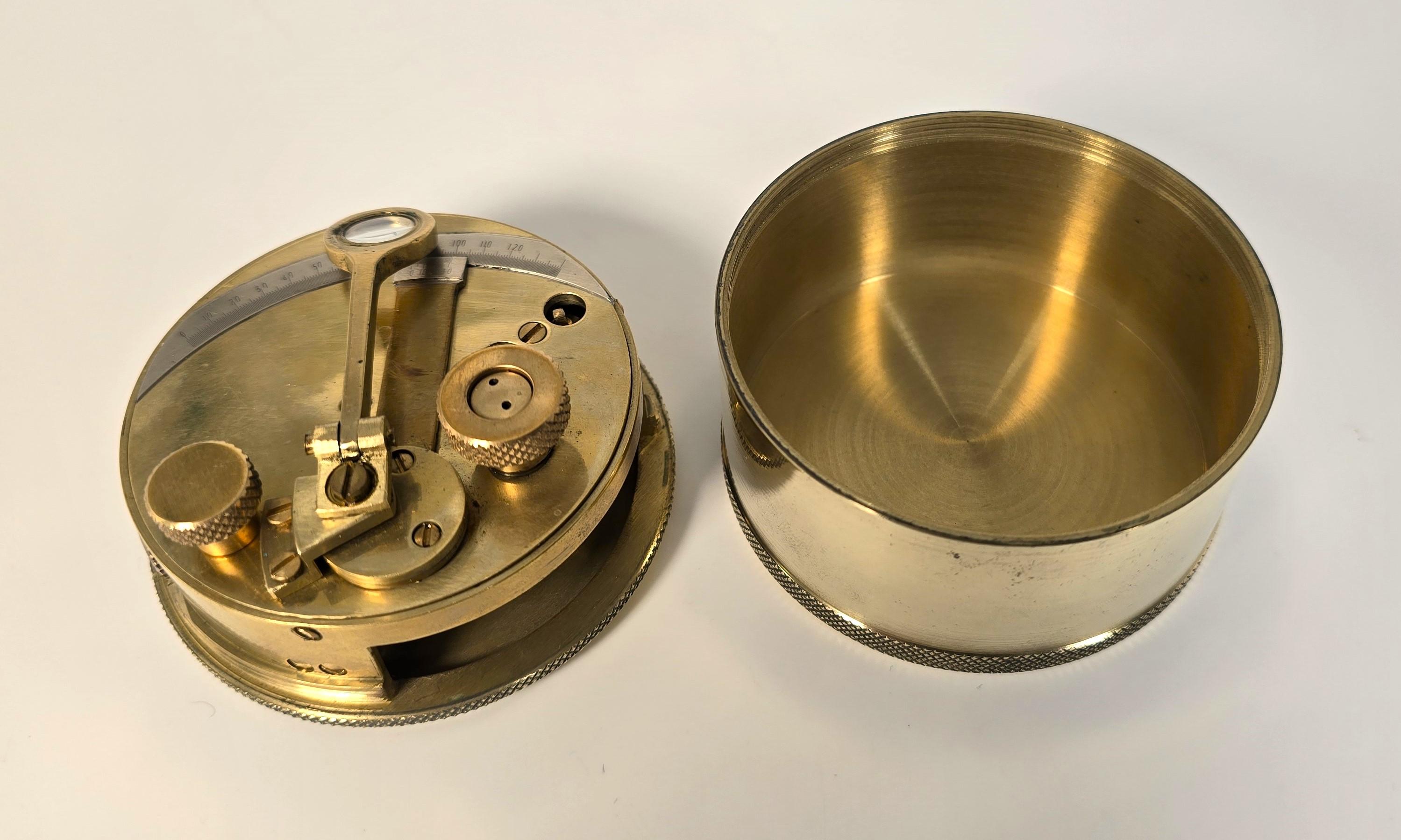 British WW1 brass pocket military sextant made by Ryland & Sons, London circa 1915 For Sale