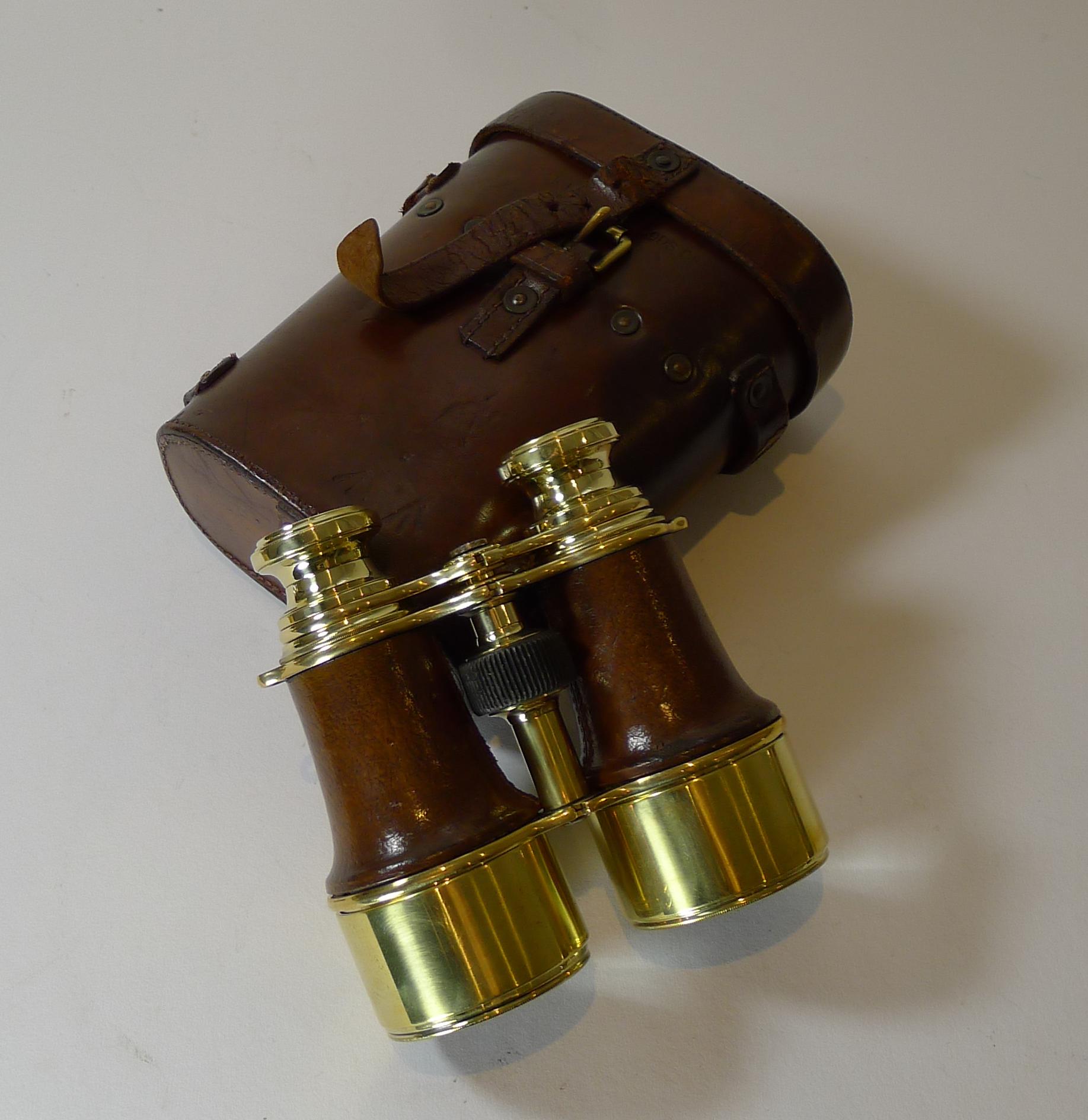 WW1 Issued Antique French Binoculars Signed L. Petit, Paris 6