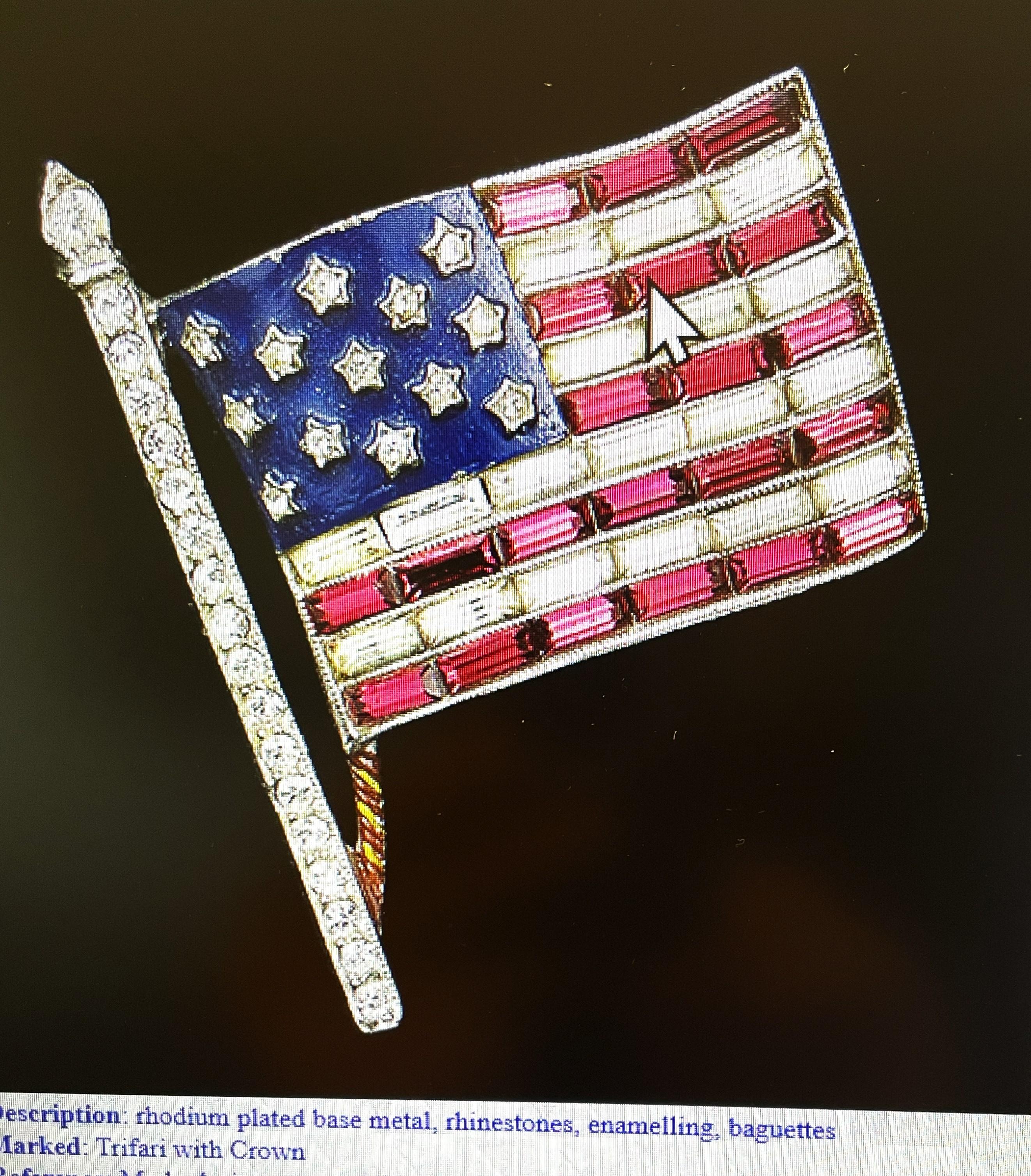 Taille mixte WW2 US Patriotic broche pave et émail made Trifari 1940 en vente