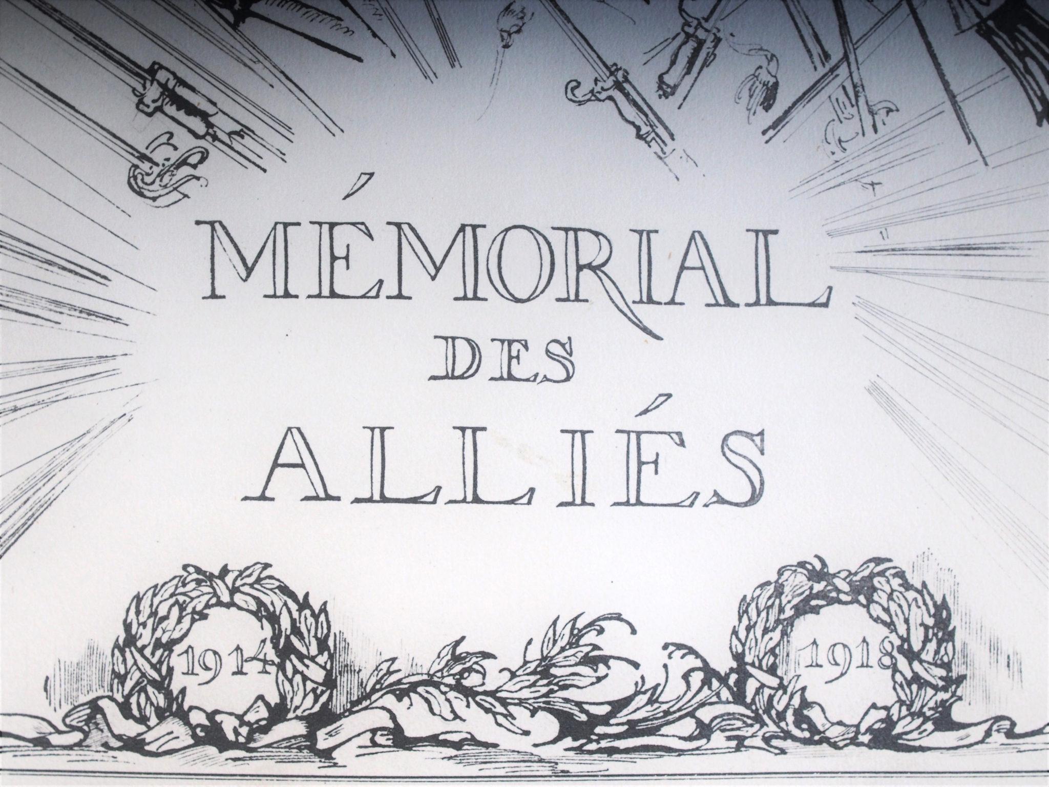 WWI MEMORIAL DES ALLIES 1914 - 1918
Beautiful Large French World War I Leather Book 
Copyright 1926 by Les Fils de la Liberte 
This French Book has a large hardcover folio, full tan leather with gilt top edge, and gilt dentelle. The cover lightly