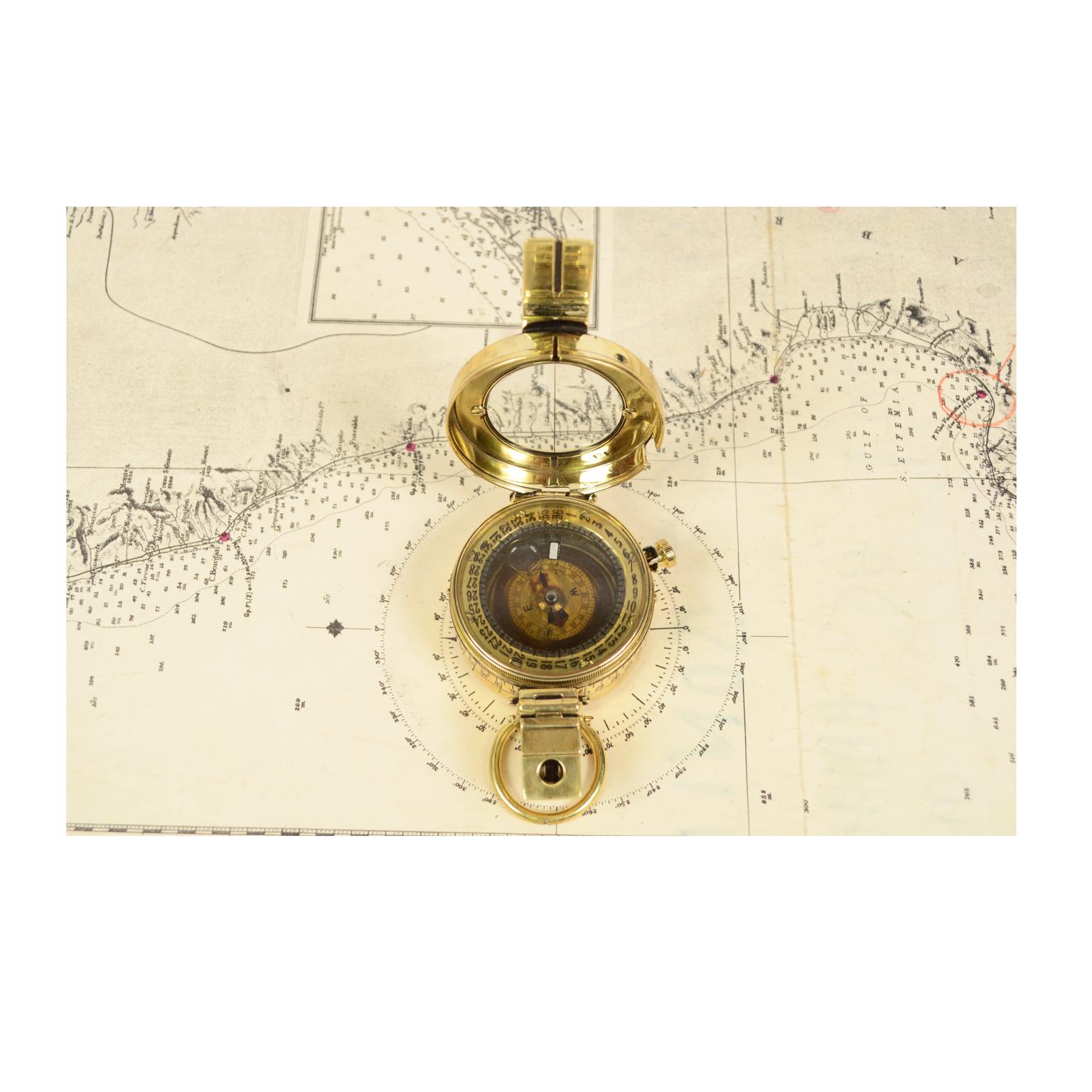WWI Brass Compass Used by the British Army Officers In Good Condition In Milan, IT