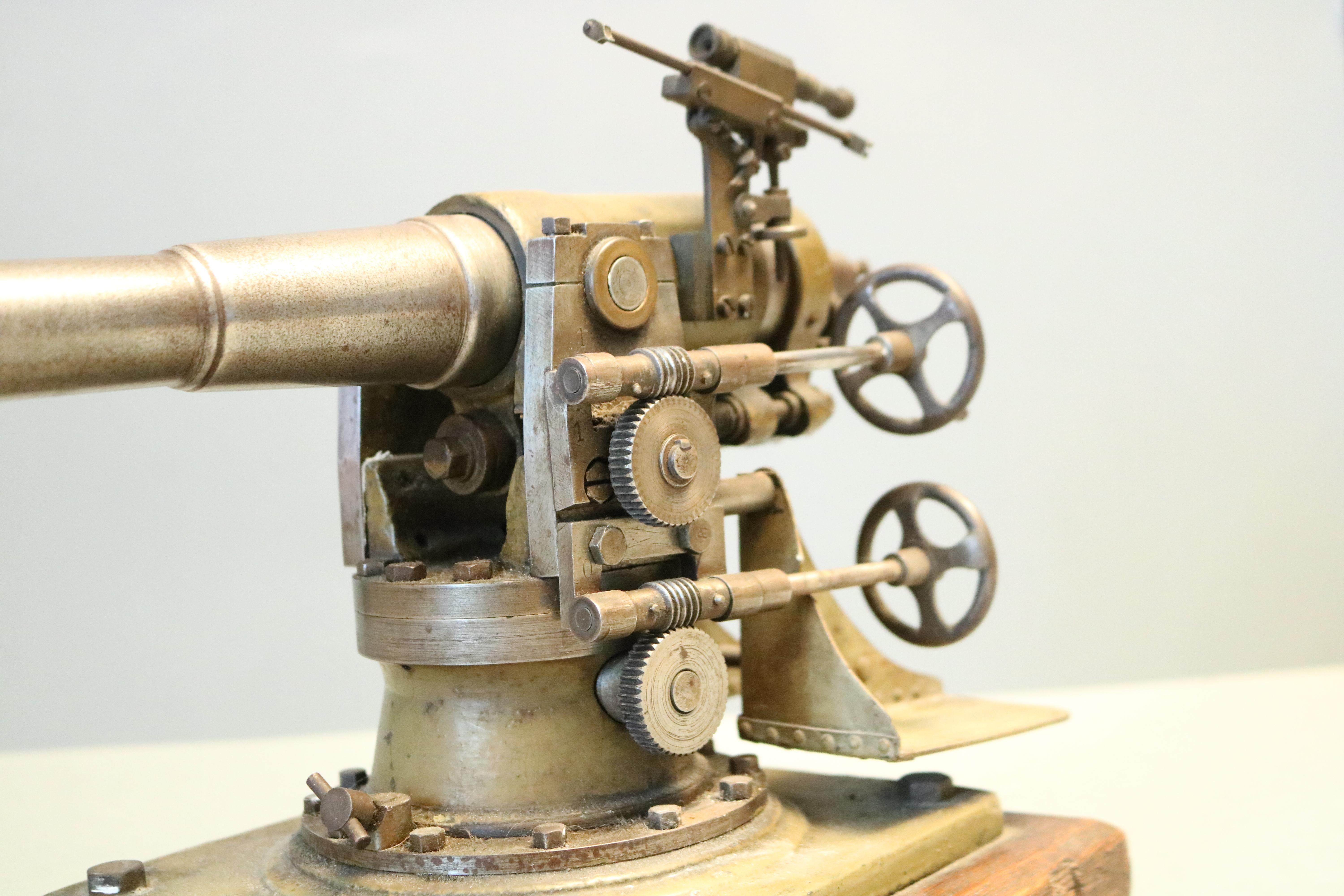 WWI Scale Model of a Coastal Defence Gun 2