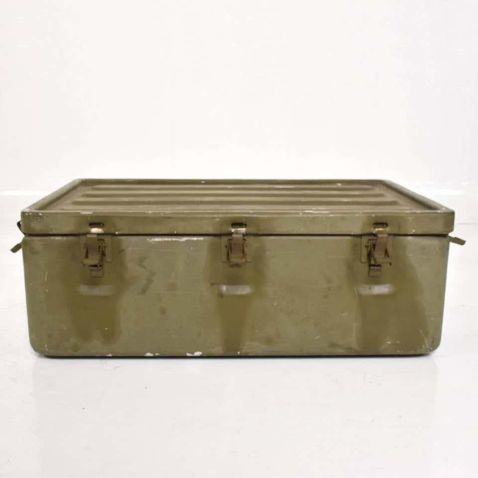 American WWII Military Surplus Large Metal Latch Lock Box Aluminum Vintage in Army Green