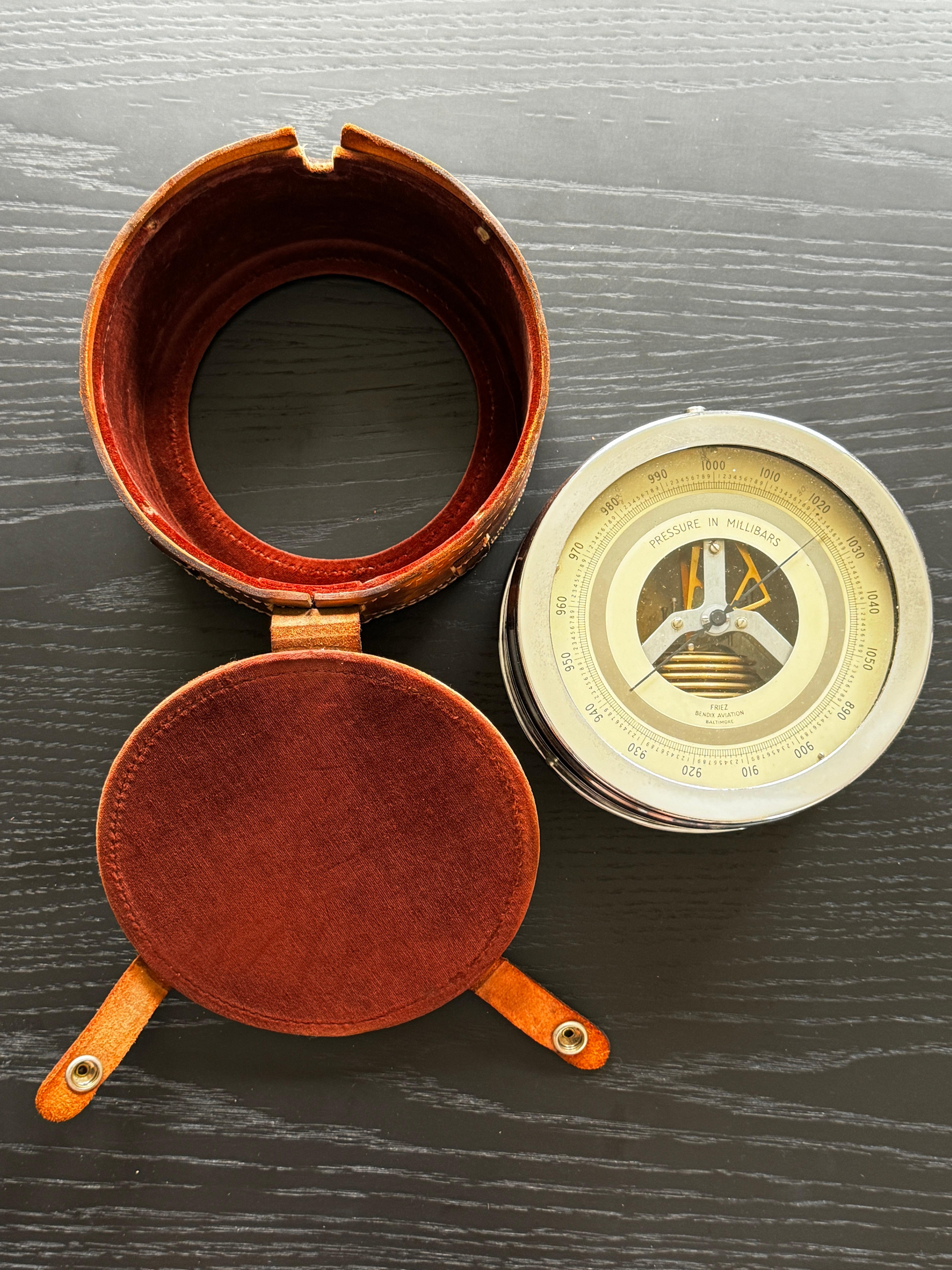 WWII Navy Fritz Bendix Aviation, Baltimore Barometer in Leather Case For Sale 1