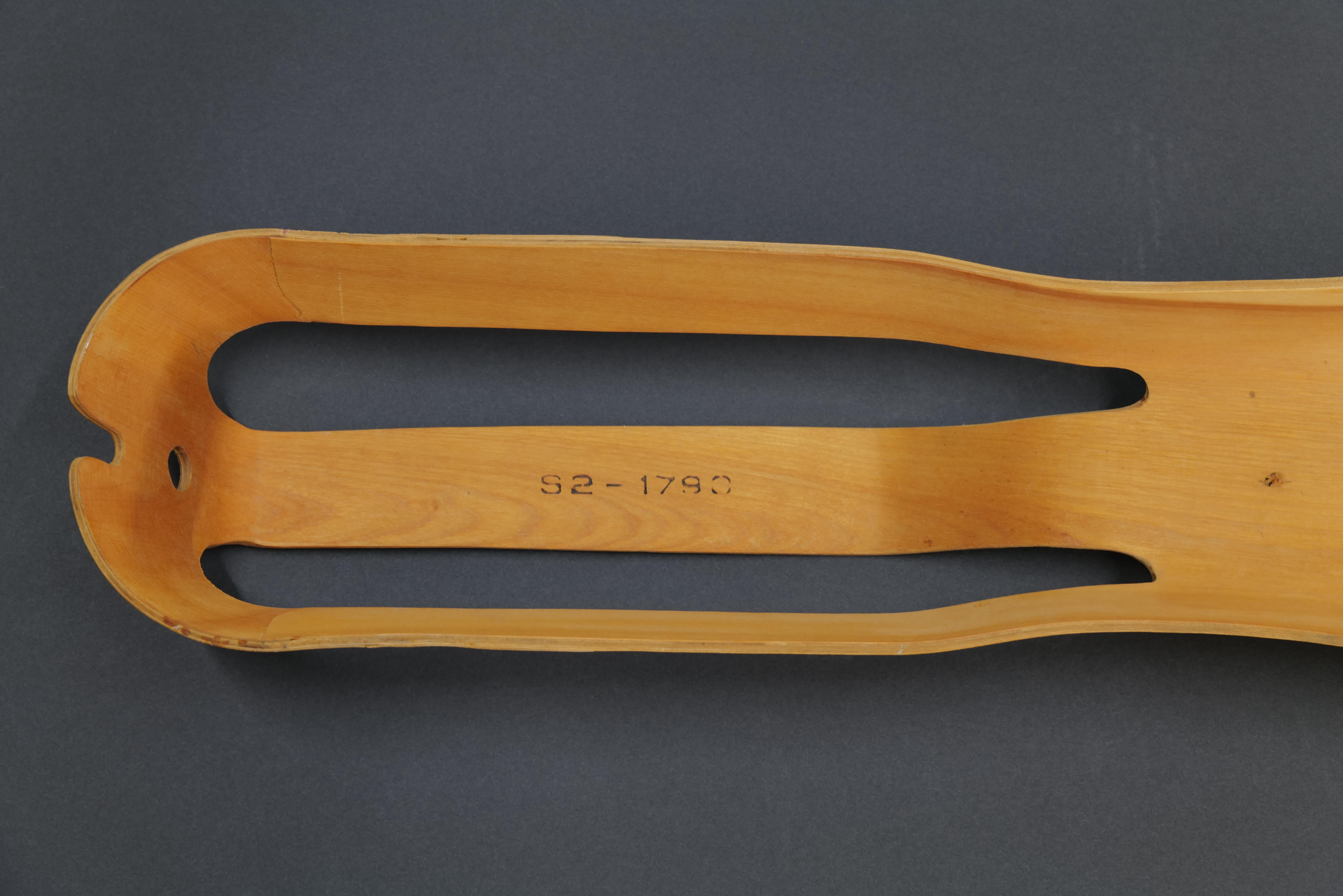 WWII Plywood Leg Splint by Charles Eames For Sale 3