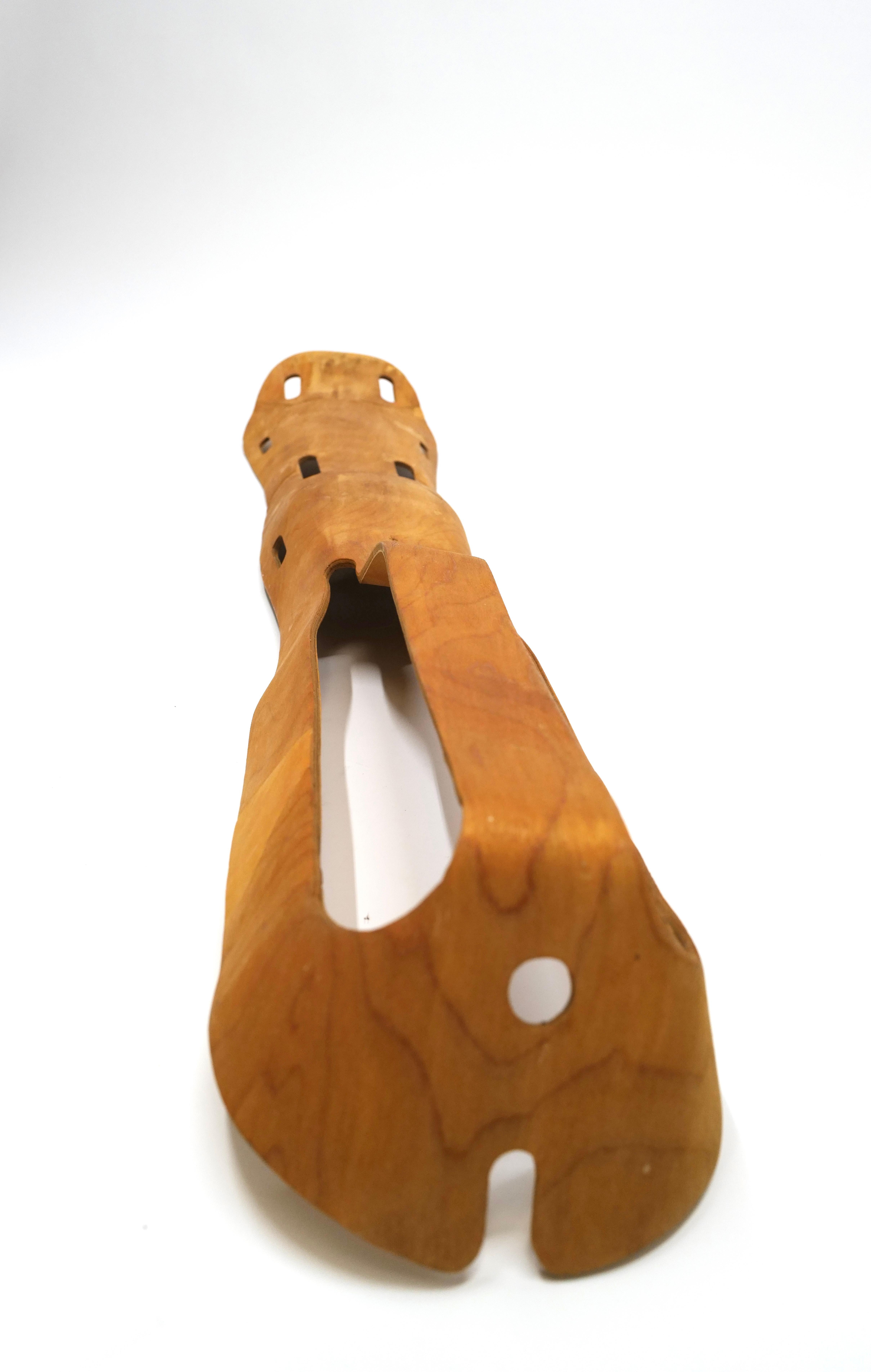 WWII Plywood Leg Splint by Charles Eames 3