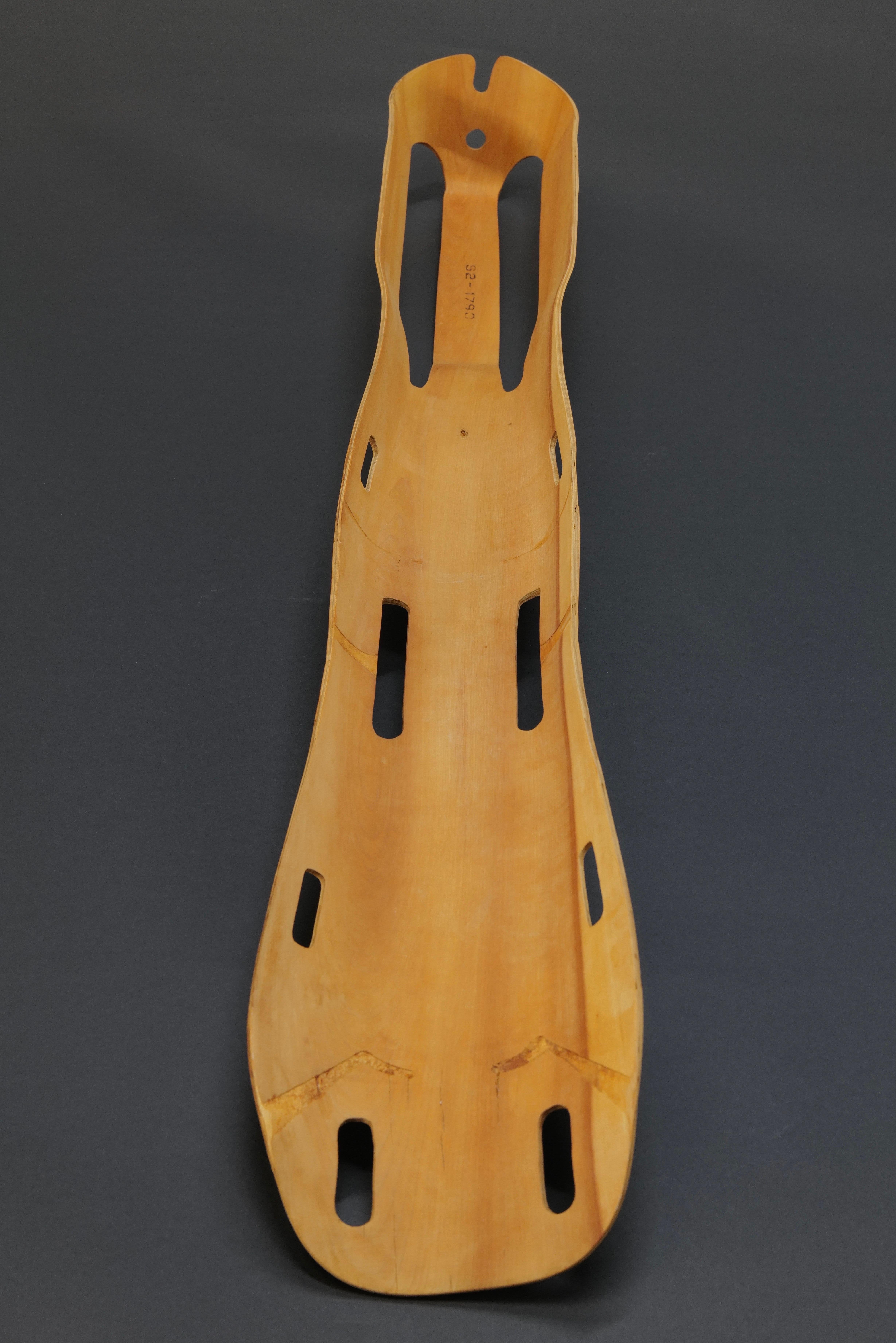 WWII Plywood Leg Splint by Charles Eames For Sale 4