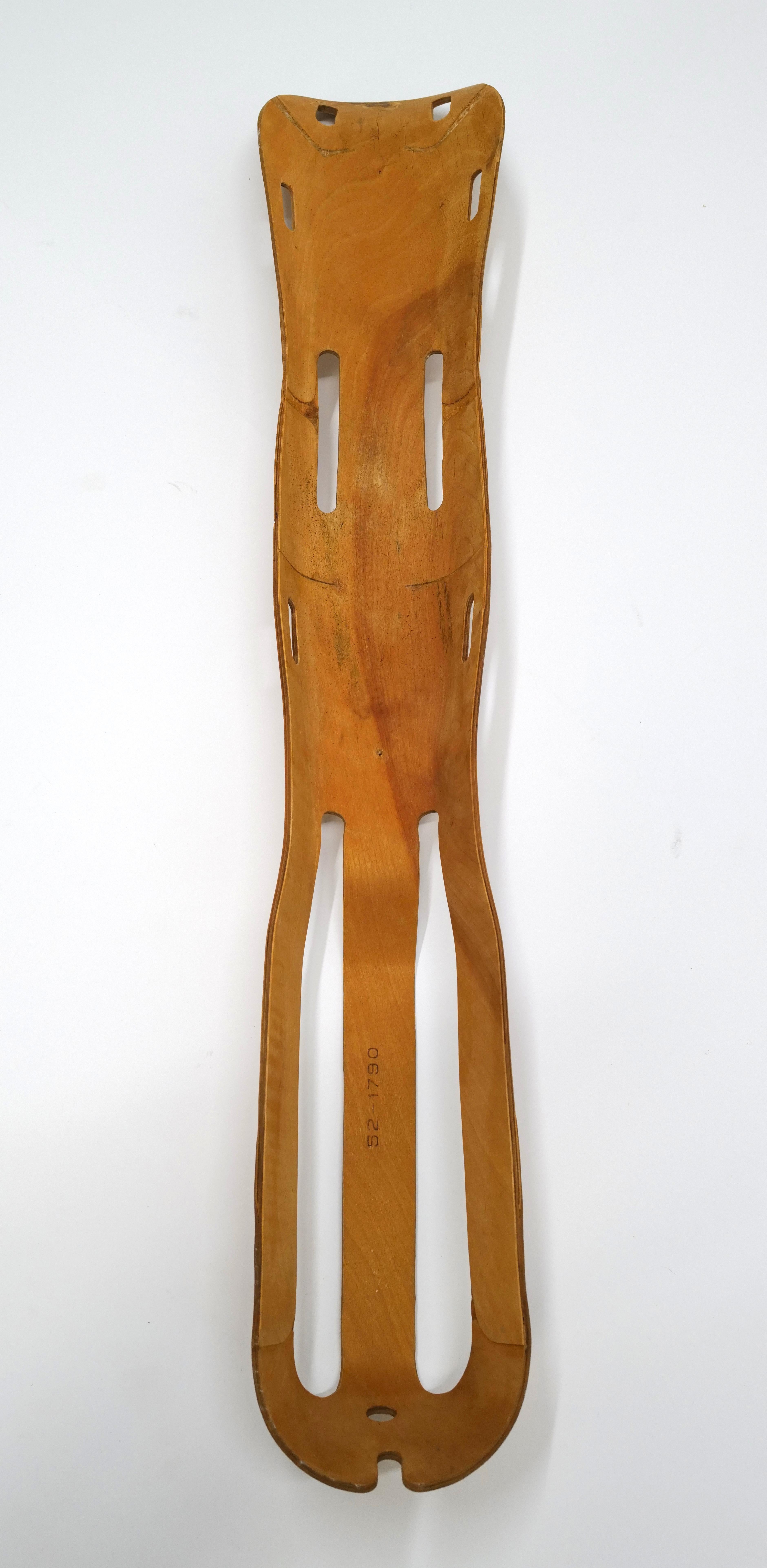 WWII Plywood Leg Splint by Charles Eames 10