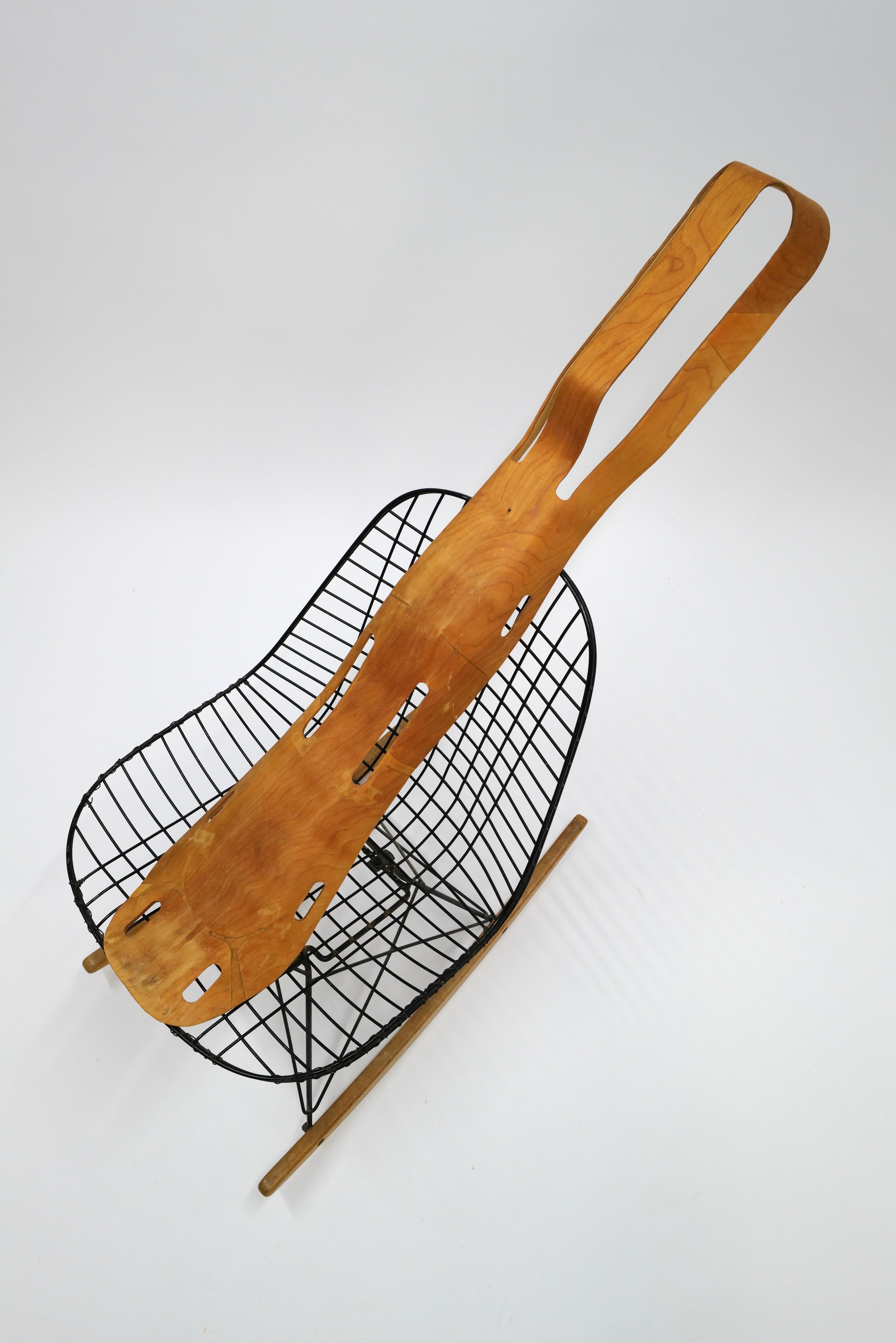 WWII Plywood Leg Splint by Charles Eames 11