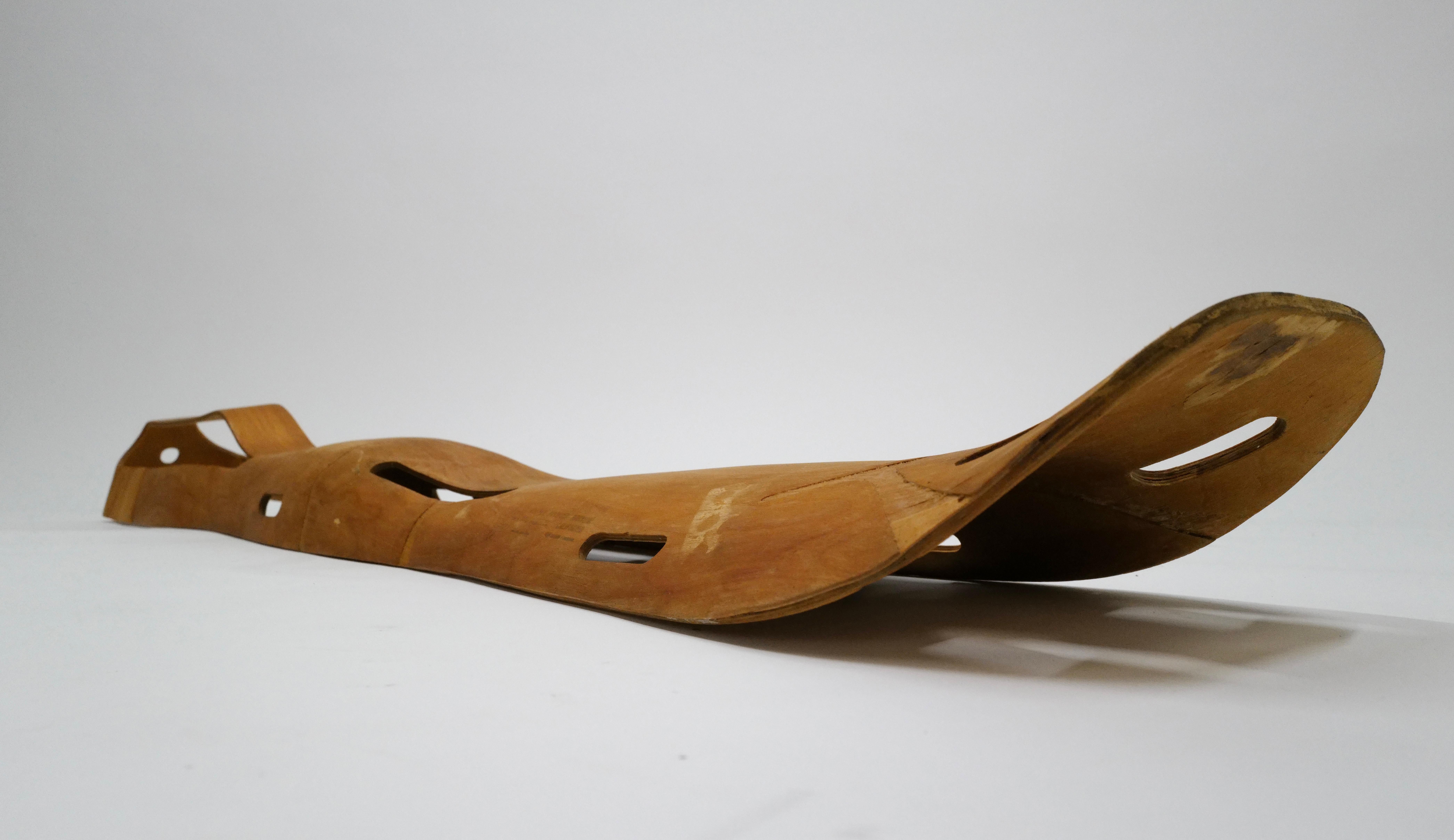 WWII Plywood Leg Splint by Charles Eames In Good Condition In Oklahoma City, OK