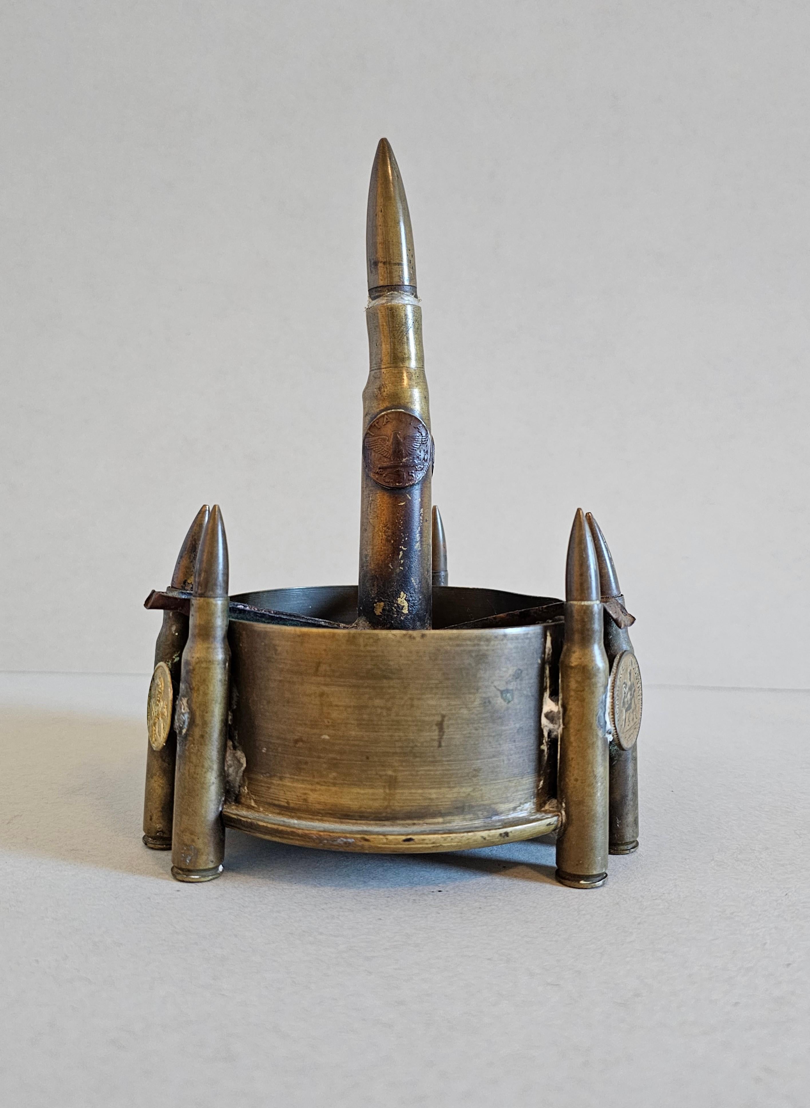 WWII Trench Art Artillery Shell Bullet Coin Ashtray  en vente 2