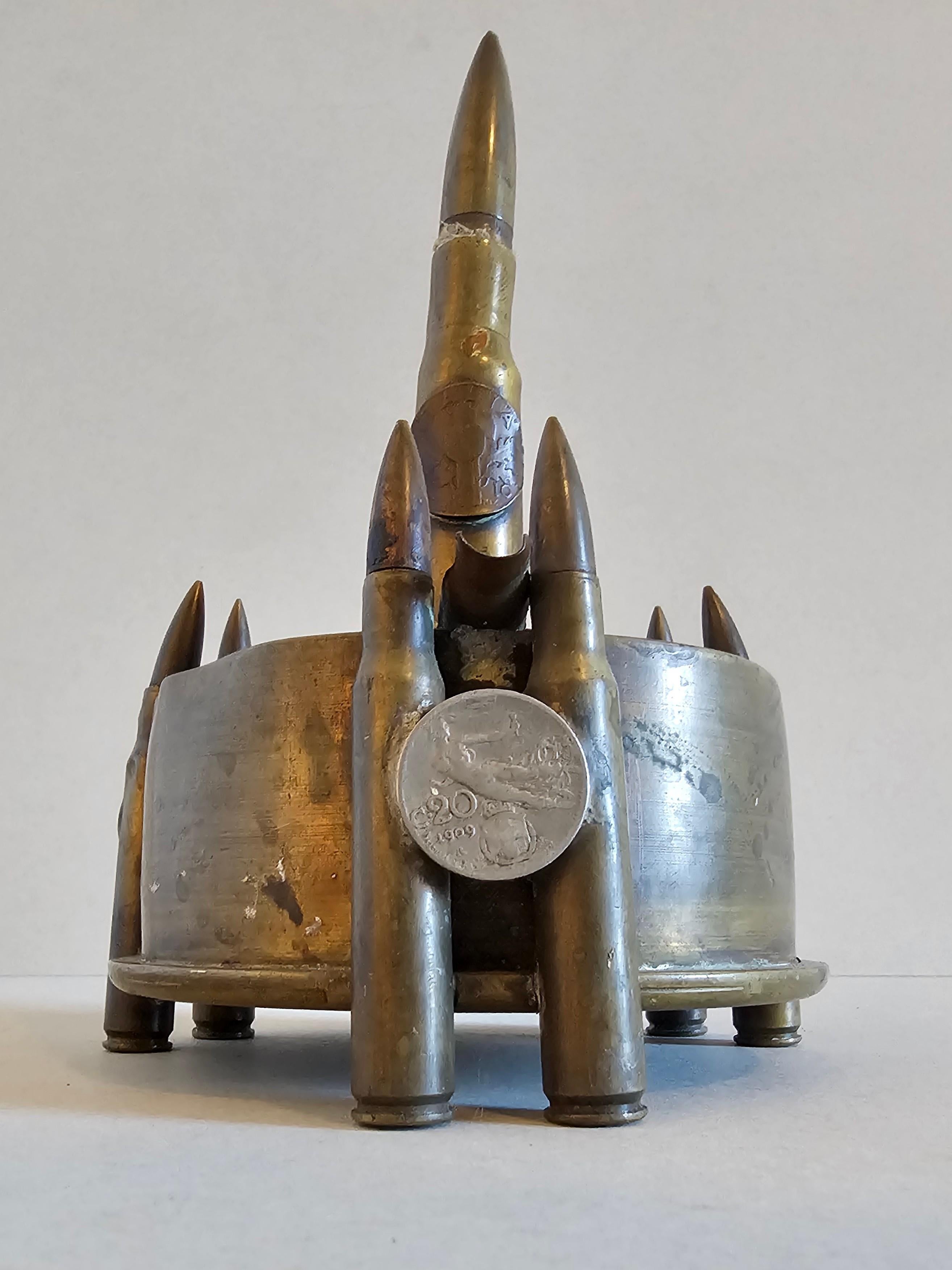 Laiton WWII Trench Art Artillery Shell Bullet Coin Ashtray  en vente
