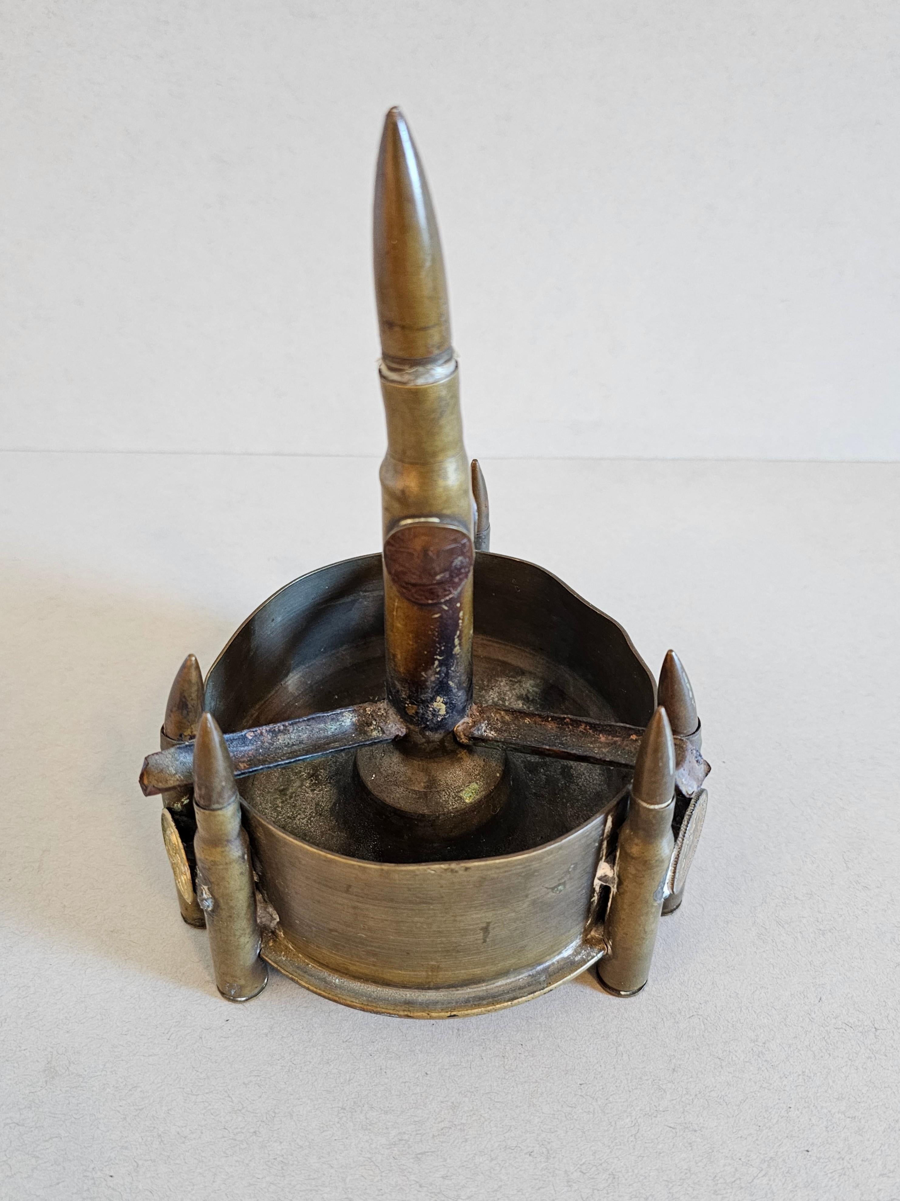 WWII Trench Art Artillery Shell Bullet Coin Ashtray  en vente 1