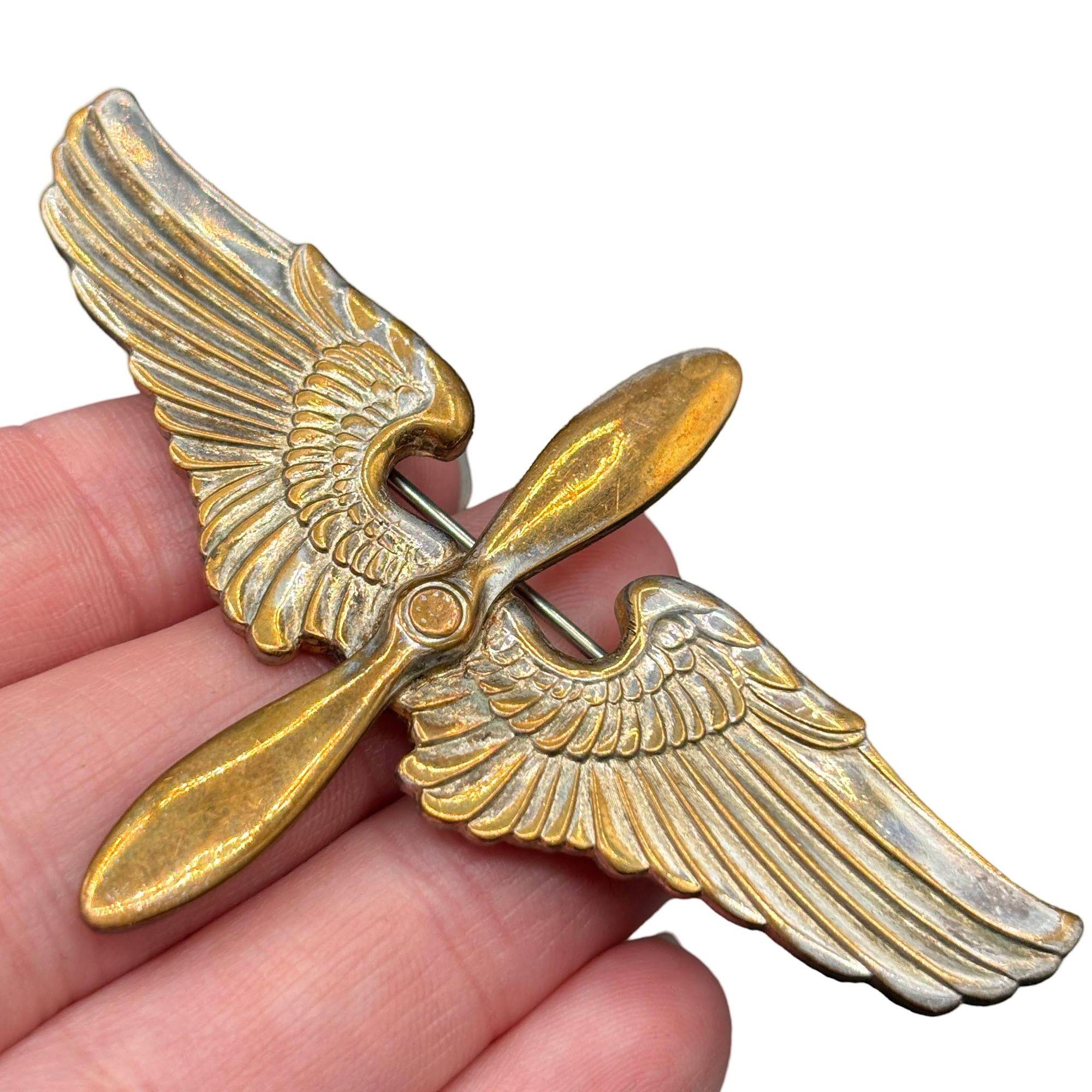 Metà XX secolo Spilla d'argento della WWII USA Air Corps Force Sterling Silver Badge di Meyer in vendita