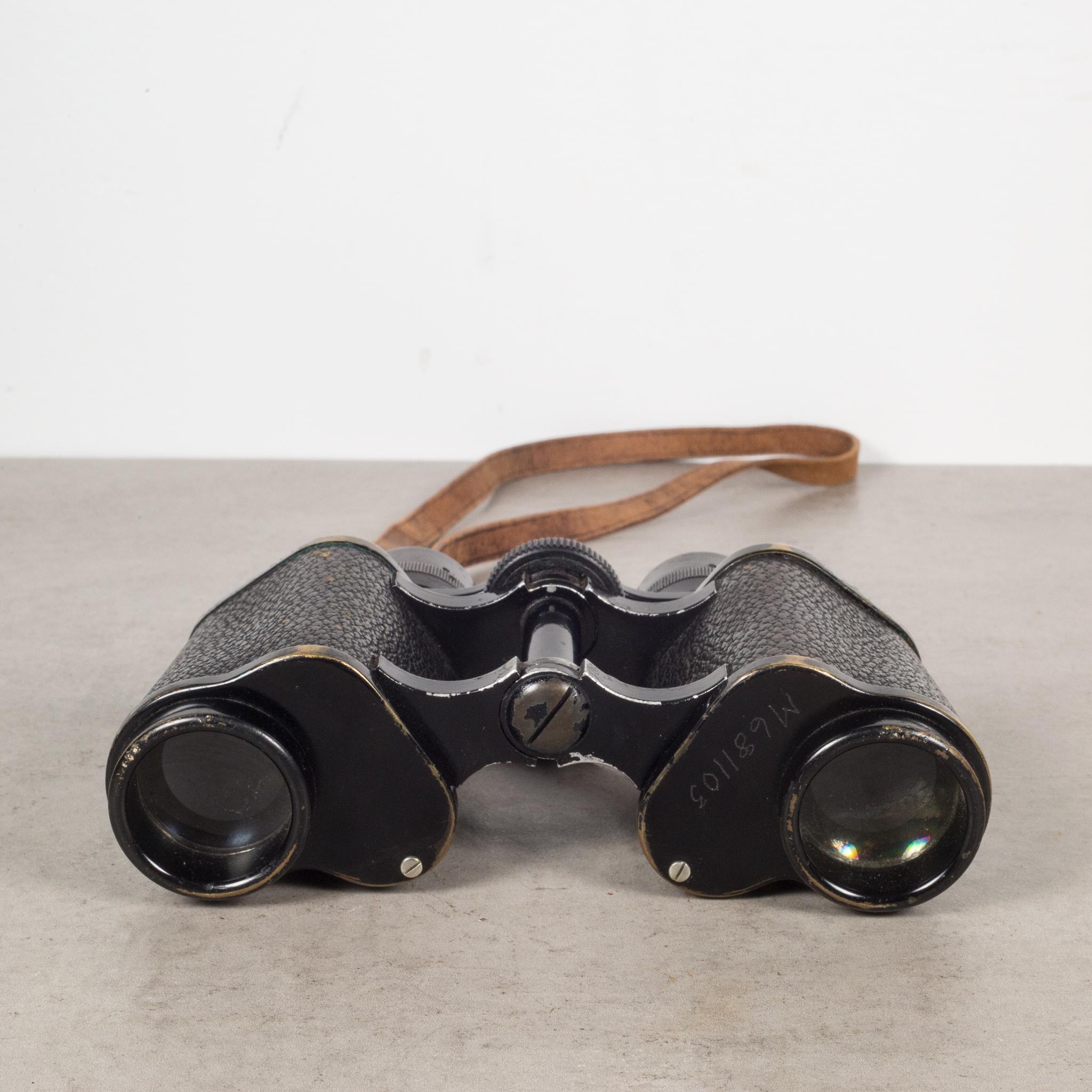 WWll German Military Binoculars and Leather Case, c.1940 In Good Condition In San Francisco, CA