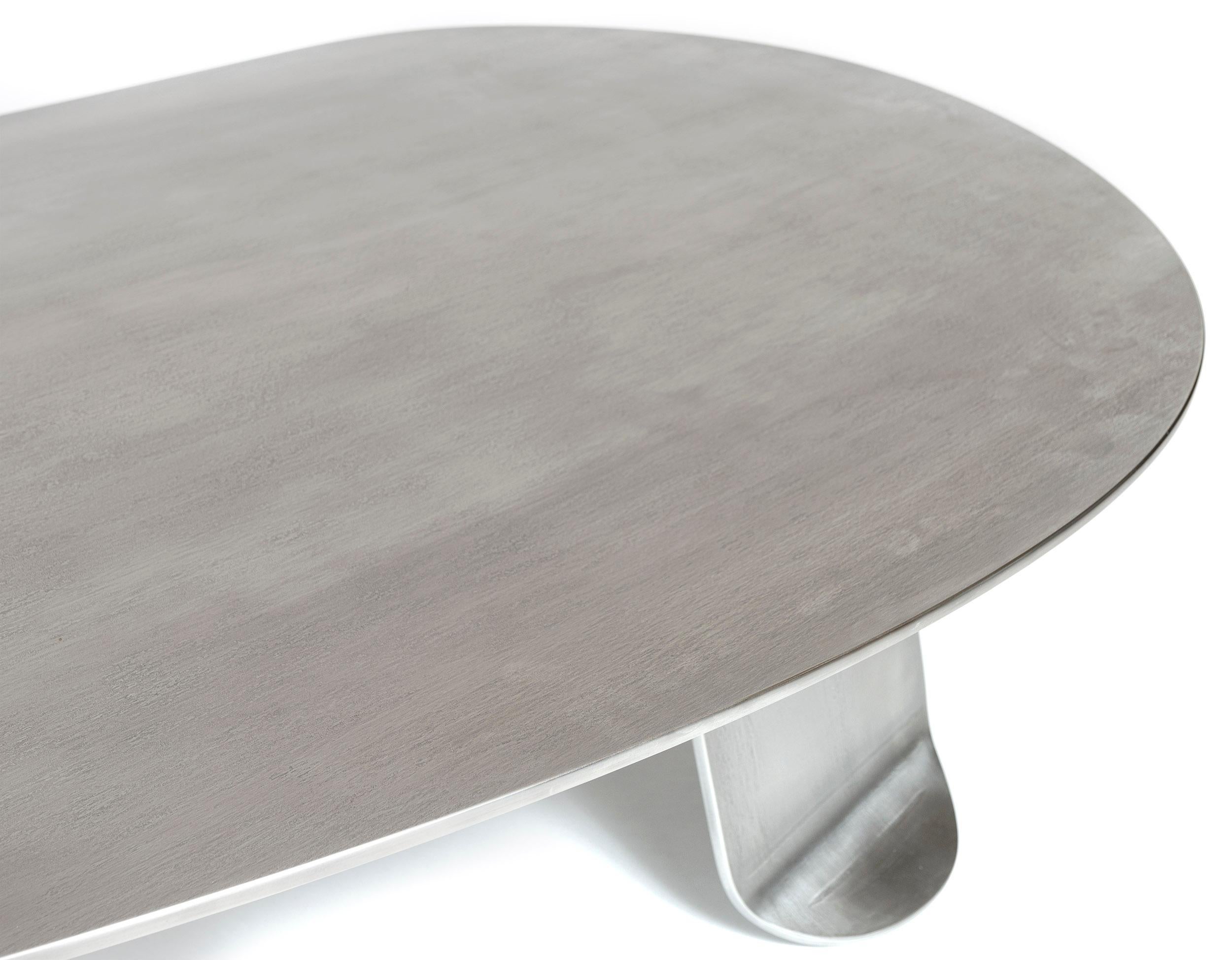 Chrysalis No 1. Table basse en acier inoxydable Grain Nature, fabriquée sur commande en vente 1