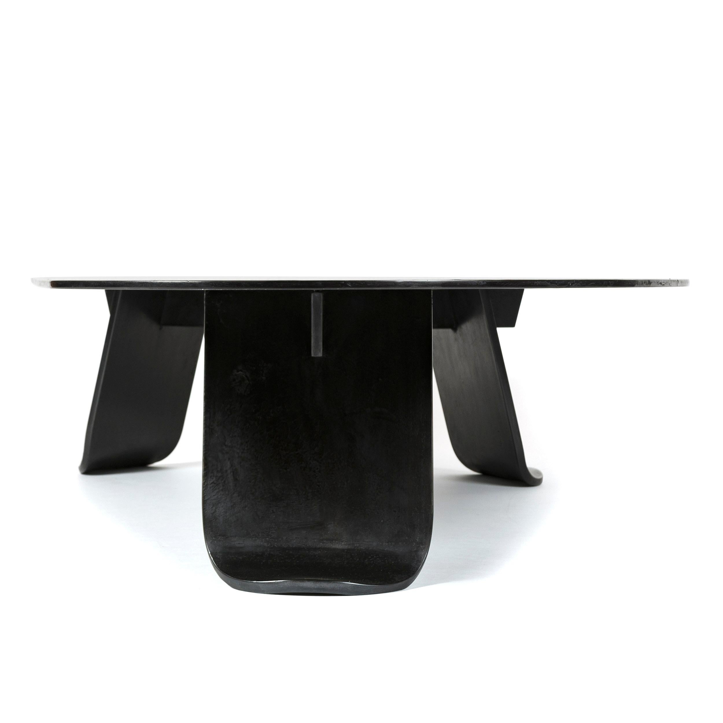 WYETH Chrysalis: Tisch Nr. 1 aus patiniertem Stahl mit heißer Zinkoberfläche im Angebot 1